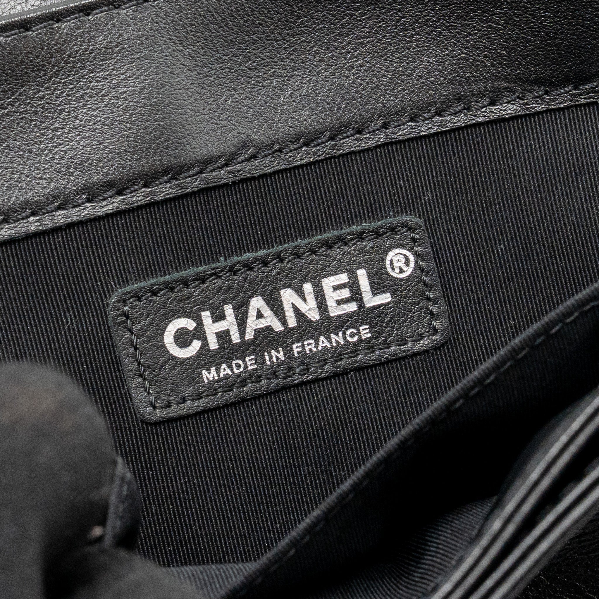 chanel-boy-bag-black-1