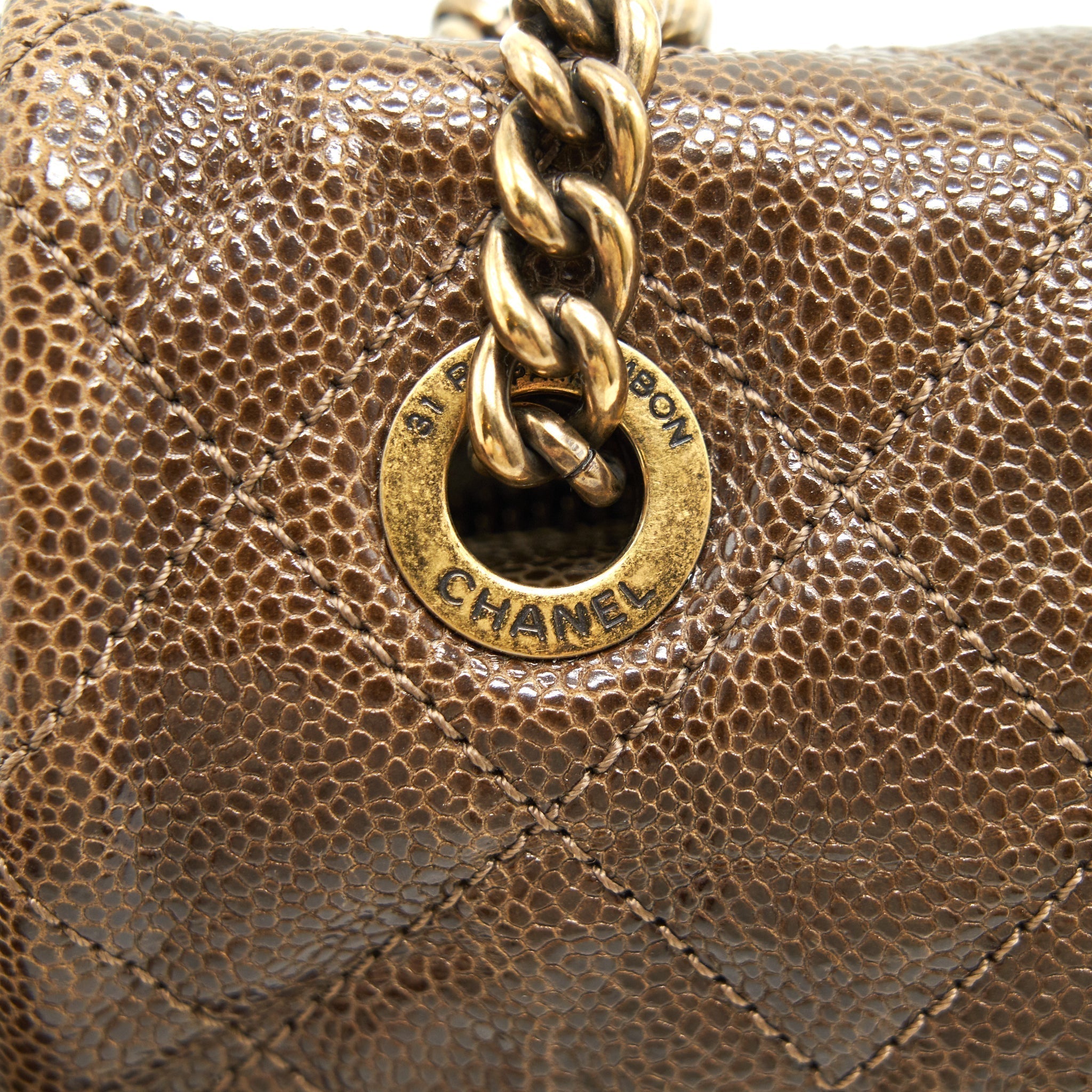 chanel-seasonal-caviar-jumbo-flap-bag-with-ghw