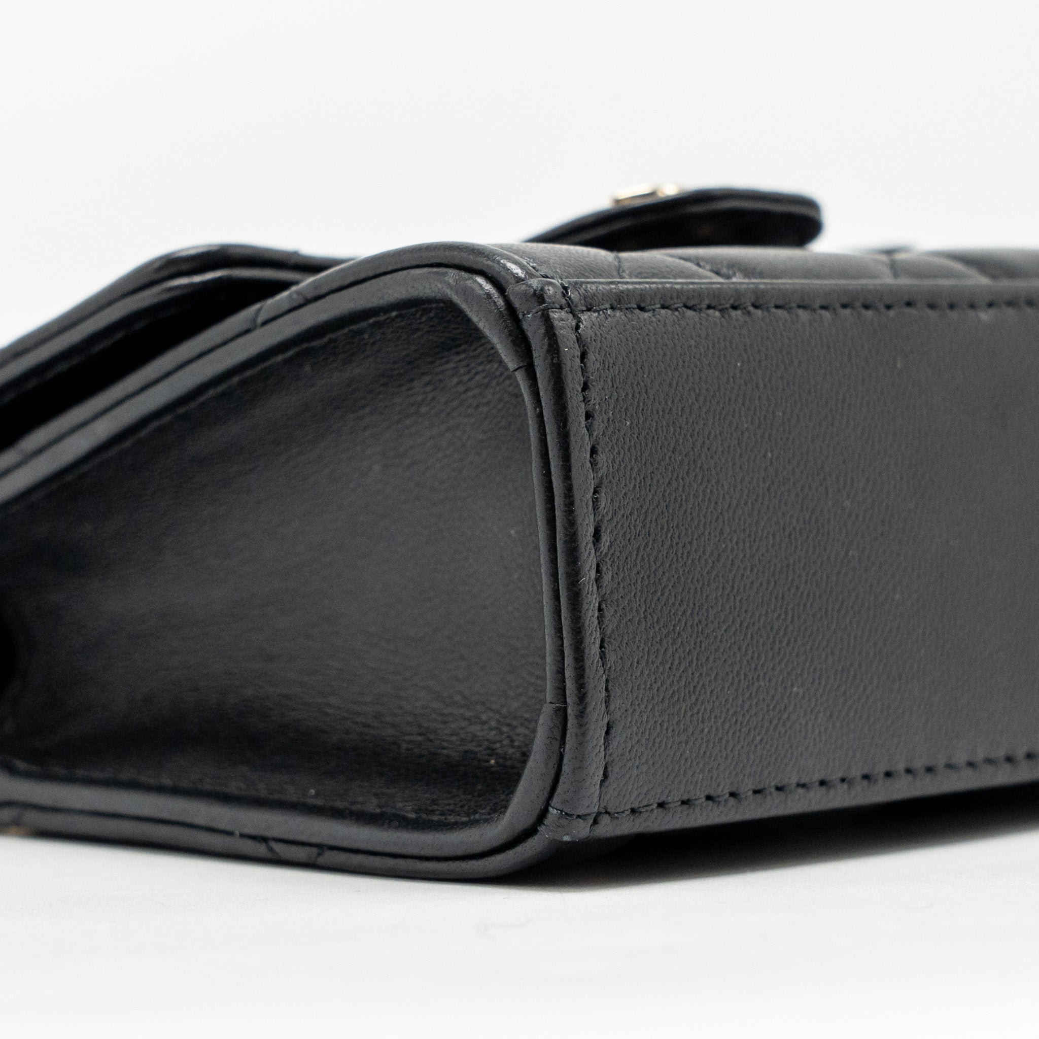 chanel-detailed-top-handle-mini-clutch-with-chain-lambskin-black-lghw-microchip