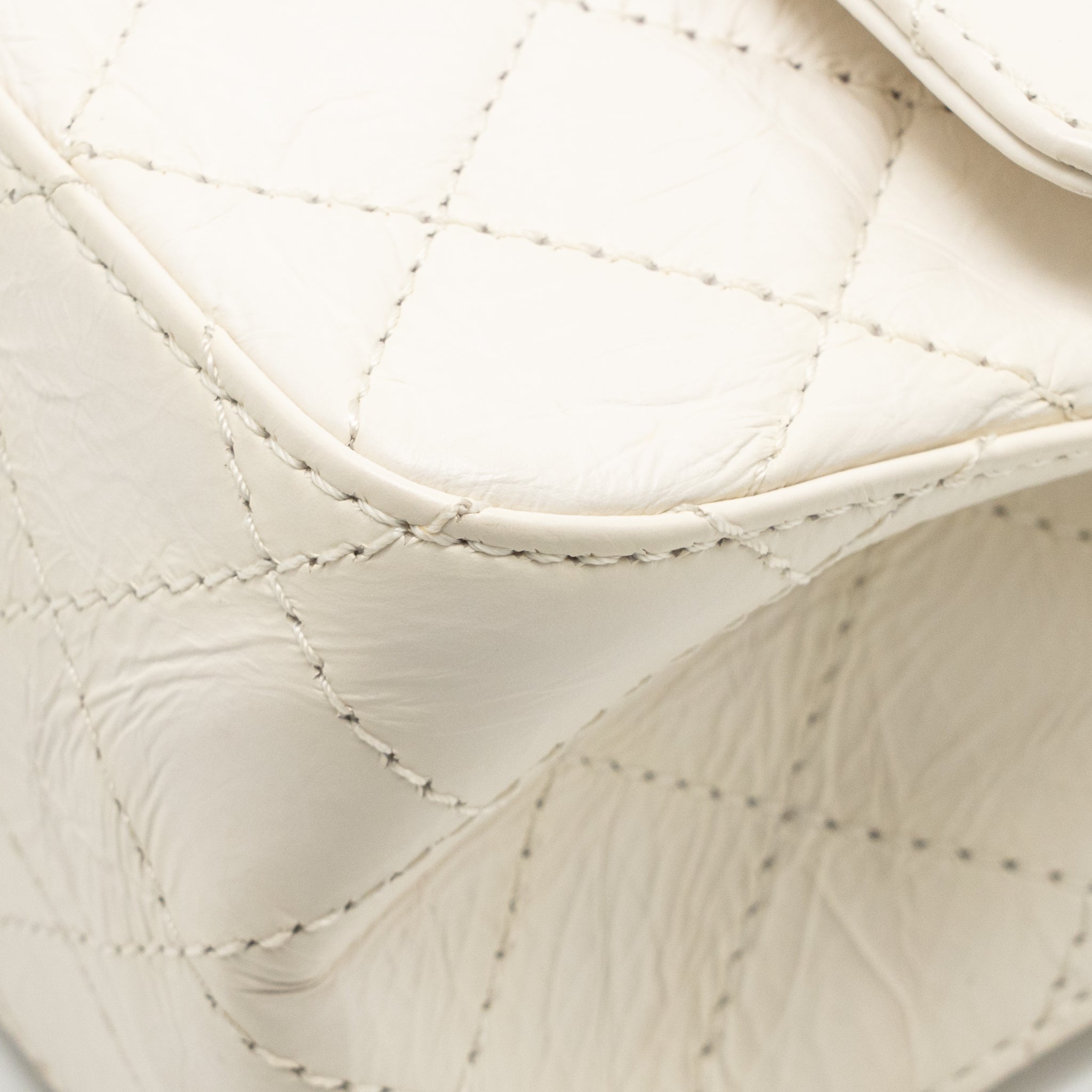 chanel-2-55-226-reissue-double-flap-bag-aged-calfskin-white-ghw-copy