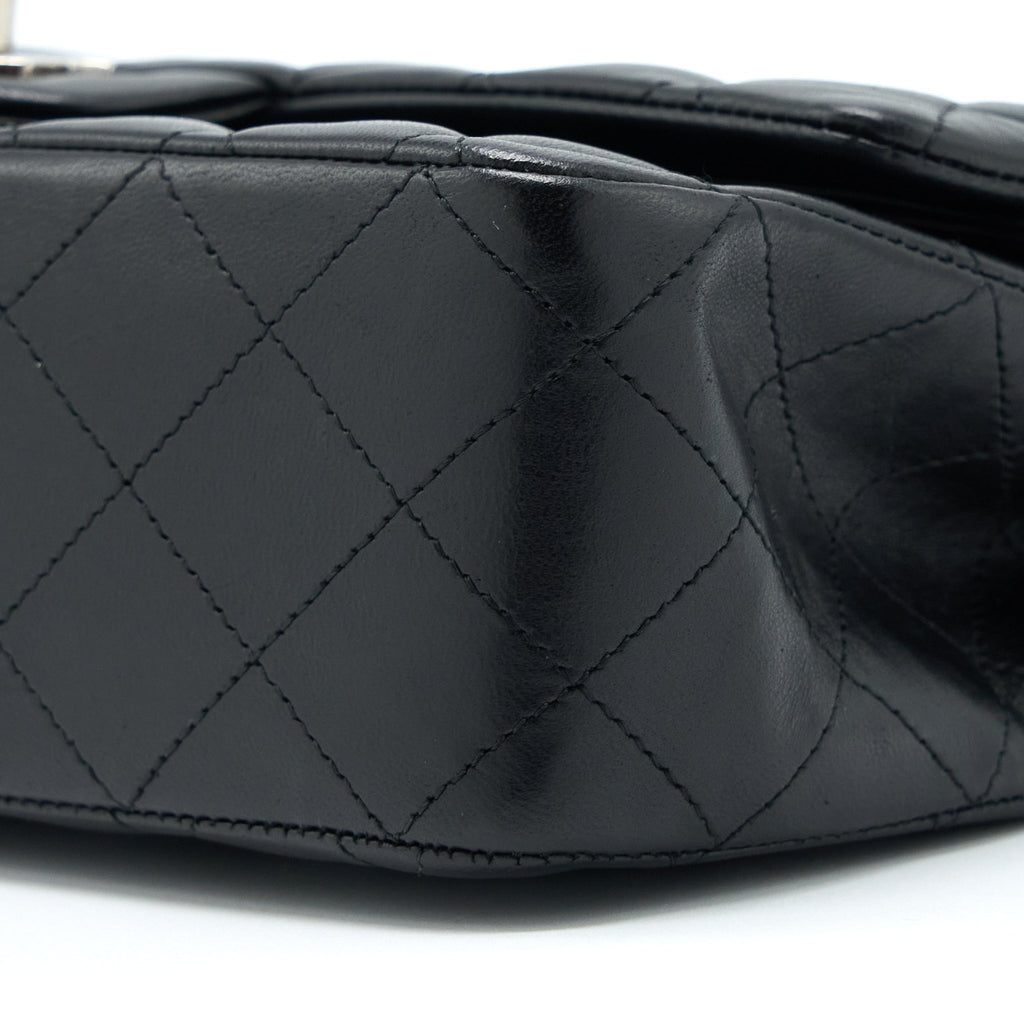 chanel-medium-classic-double-flap-bag-lambskin-black-shw