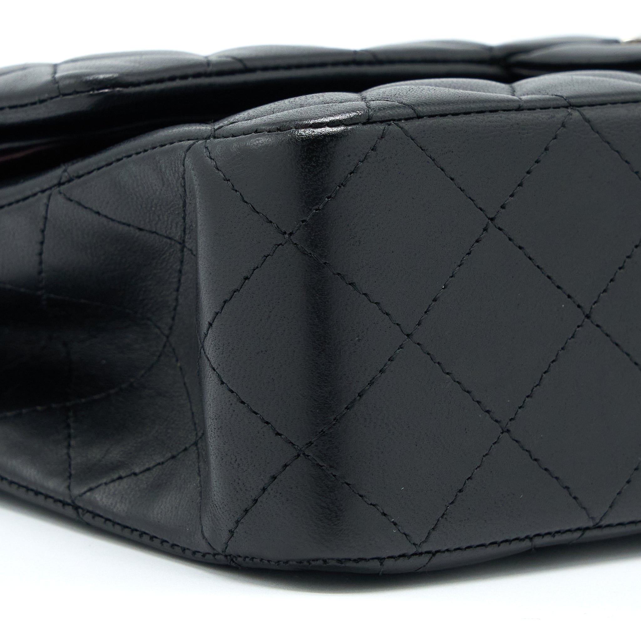 chanel-medium-classic-double-flap-bag-lambskin-black-shw