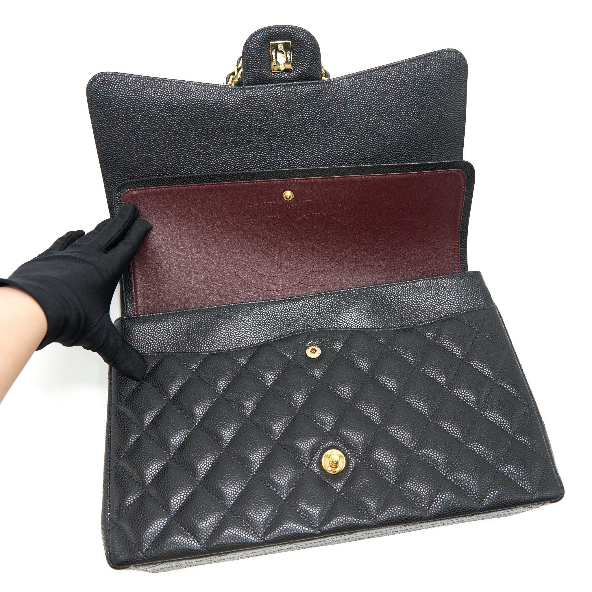 chanel-maxi-classic-double-flap-black-caviar-ghw
