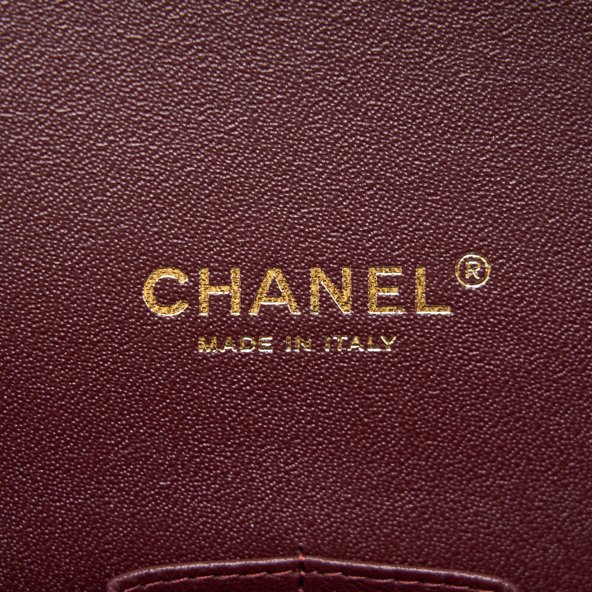 chanel-maxi-classic-double-flap-black-caviar-ghw