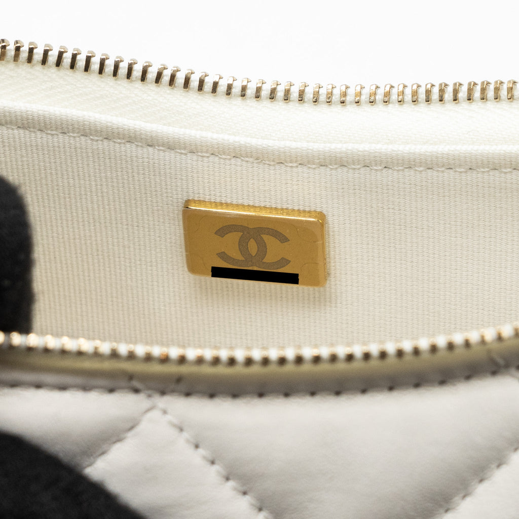 chanel-23k-hobo-bag-calfskin-white-ghw-microchip-copy-1
