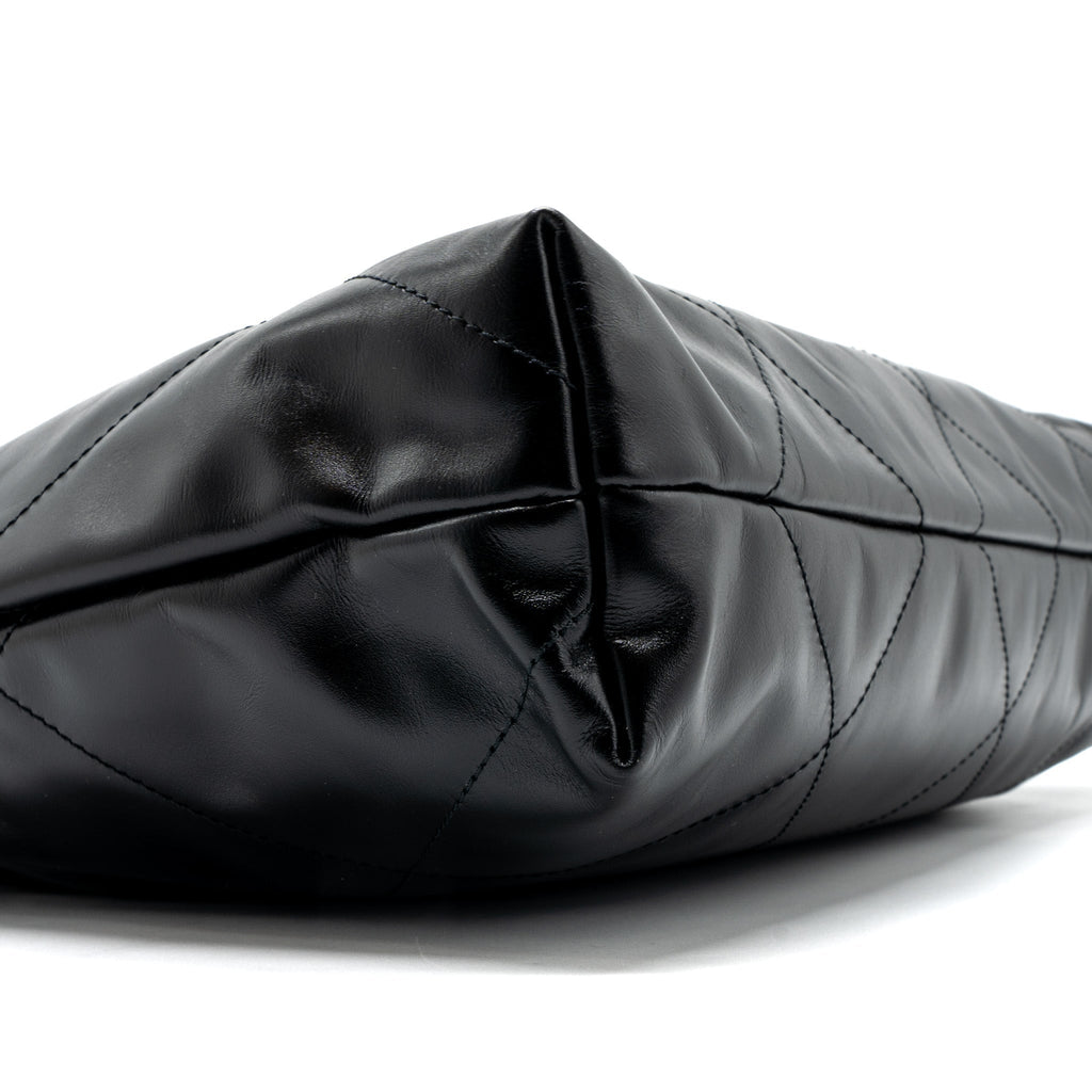 chanel-24c-22-bag-lambskin-black-ghw-microchip