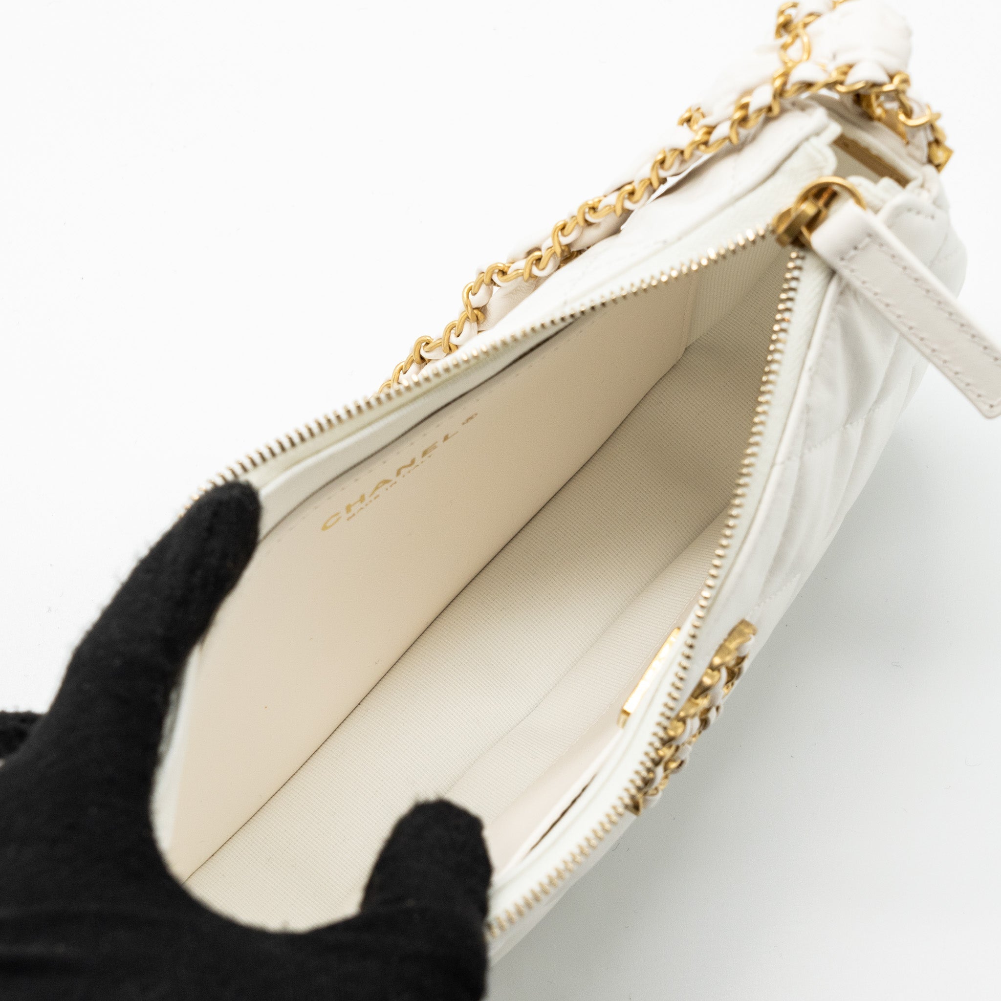 chanel-23k-hobo-bag-calfskin-white-ghw-microchip-copy-1