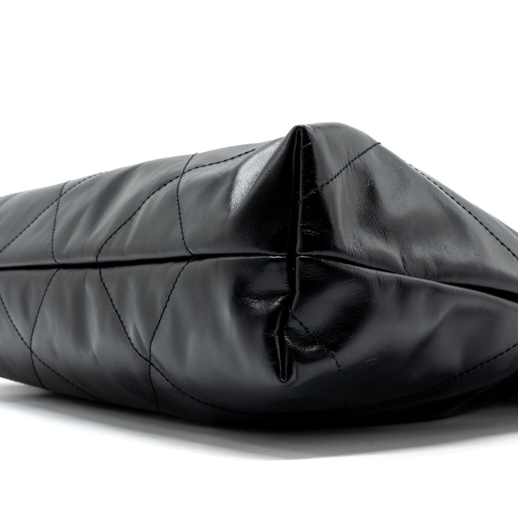 chanel-24c-22-bag-lambskin-black-ghw-microchip