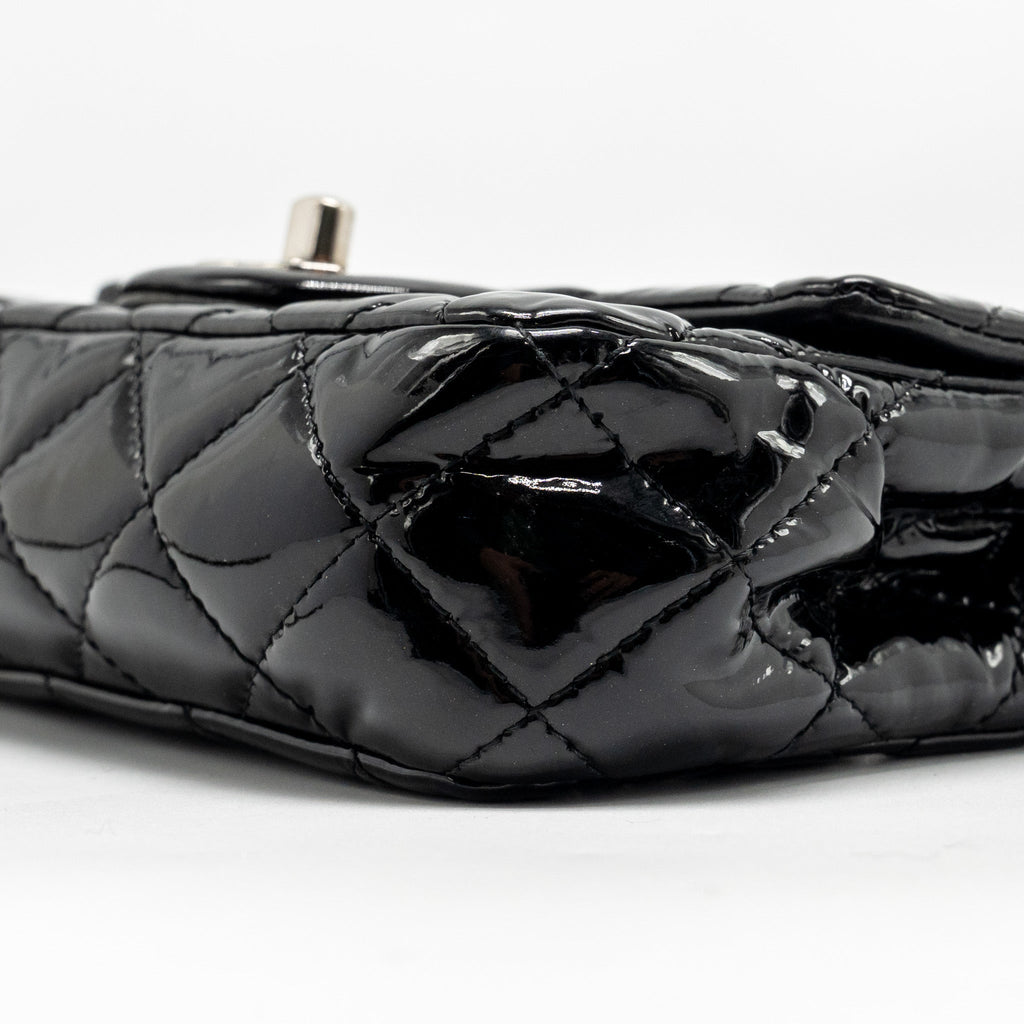 chanel-17c-click-label-shoulder-bag-calfskin-light-pink-lghw-copy