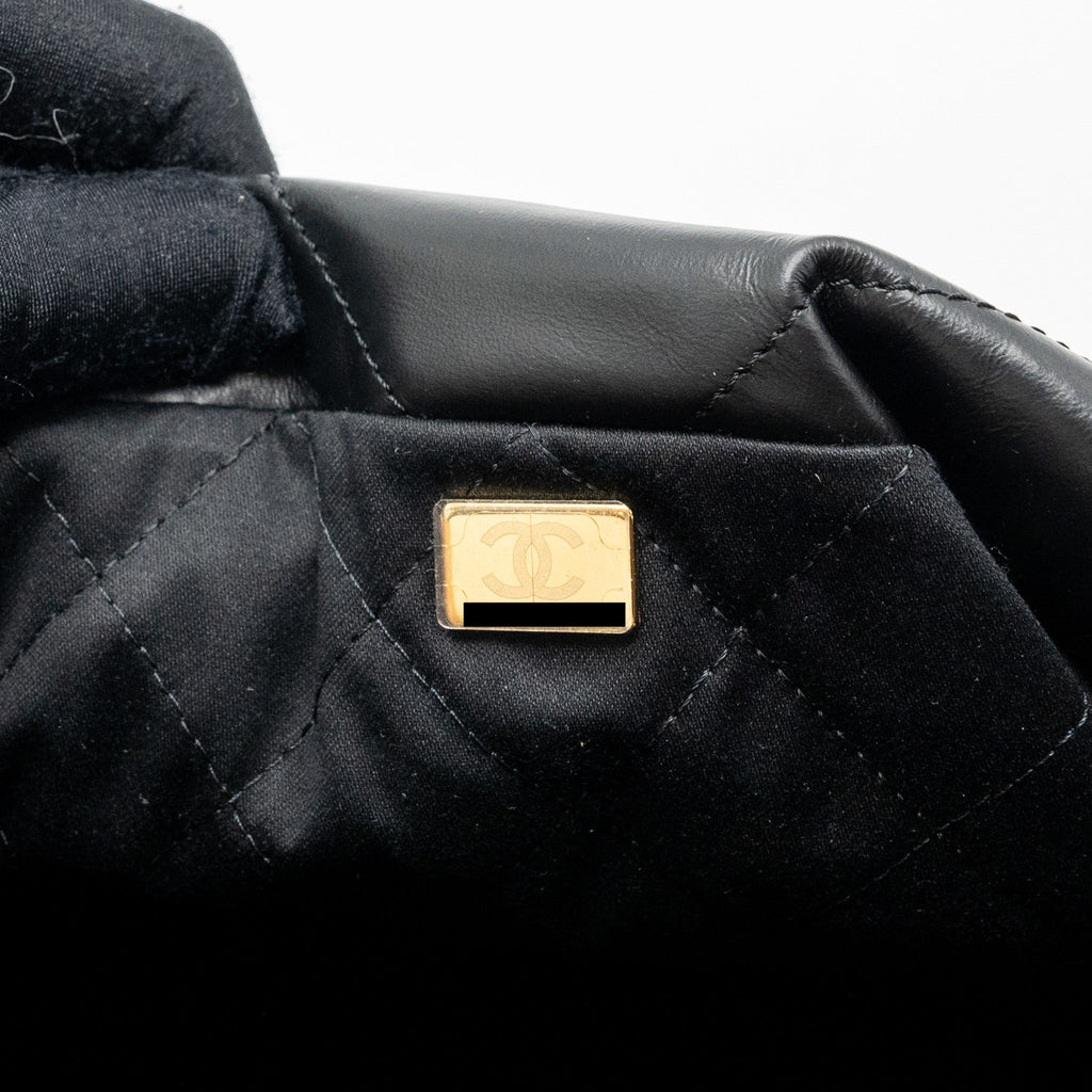 chanel-small-22-bag-calfskin-black-white-letter-ghw-microchip