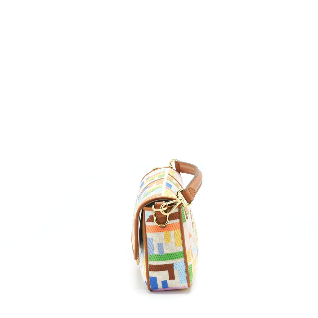 fendi-baguette-bag-in-ff-motif-canvas-multicolor