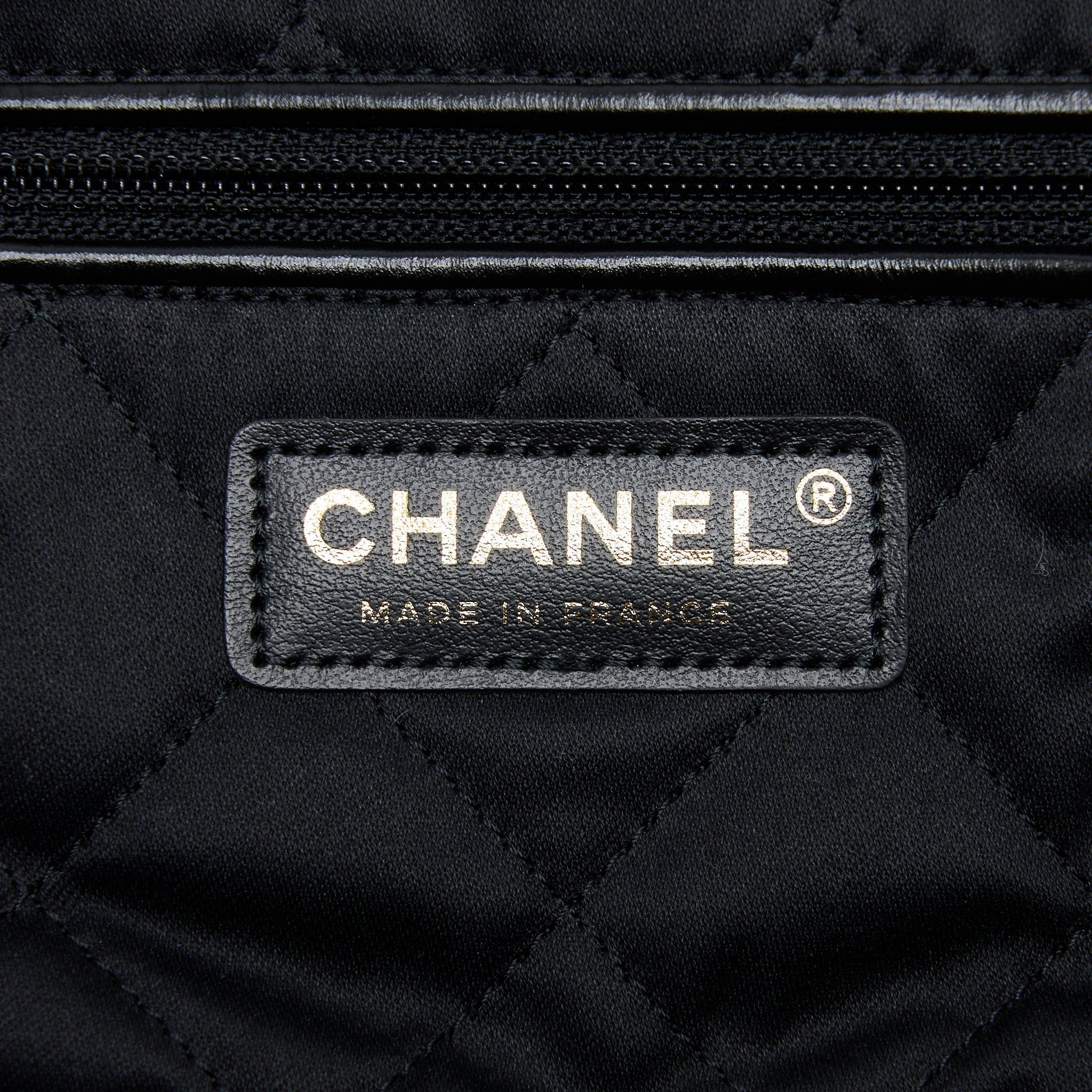 chanel-medium-22-bag-gold-letter-shiny-calfskin-black-ghw-microchip