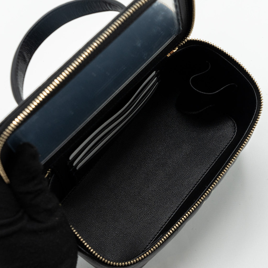 chanel-top-handle-long-vanity-with-chain-lambskin-black-lghwmicrochip-2
