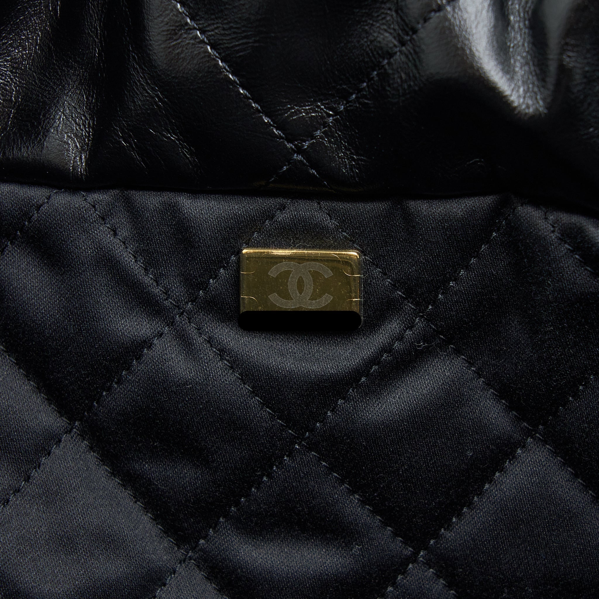 chanel-medium-22-bag-gold-letter-shiny-calfskin-black-ghw-microchip