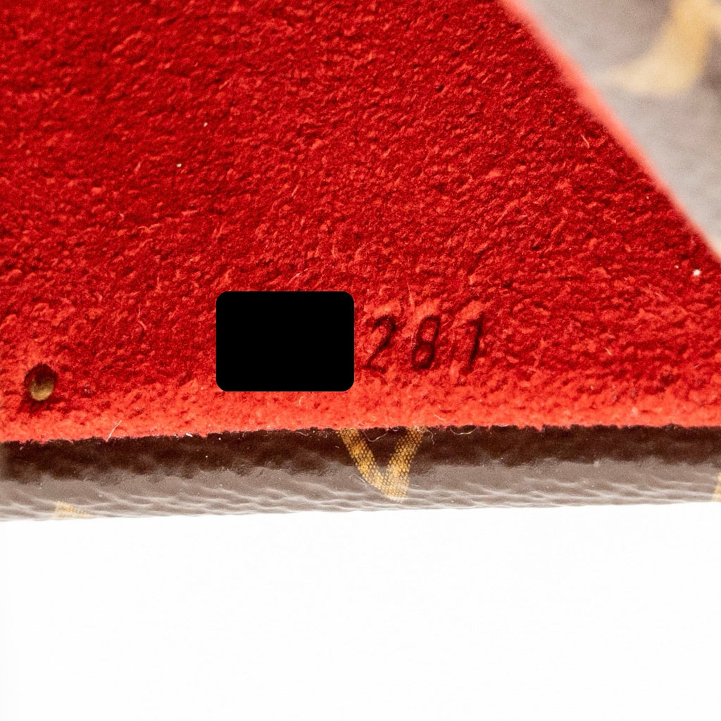 louis-vuitton-coffret-tresor-24-monogram-canvas-ghw