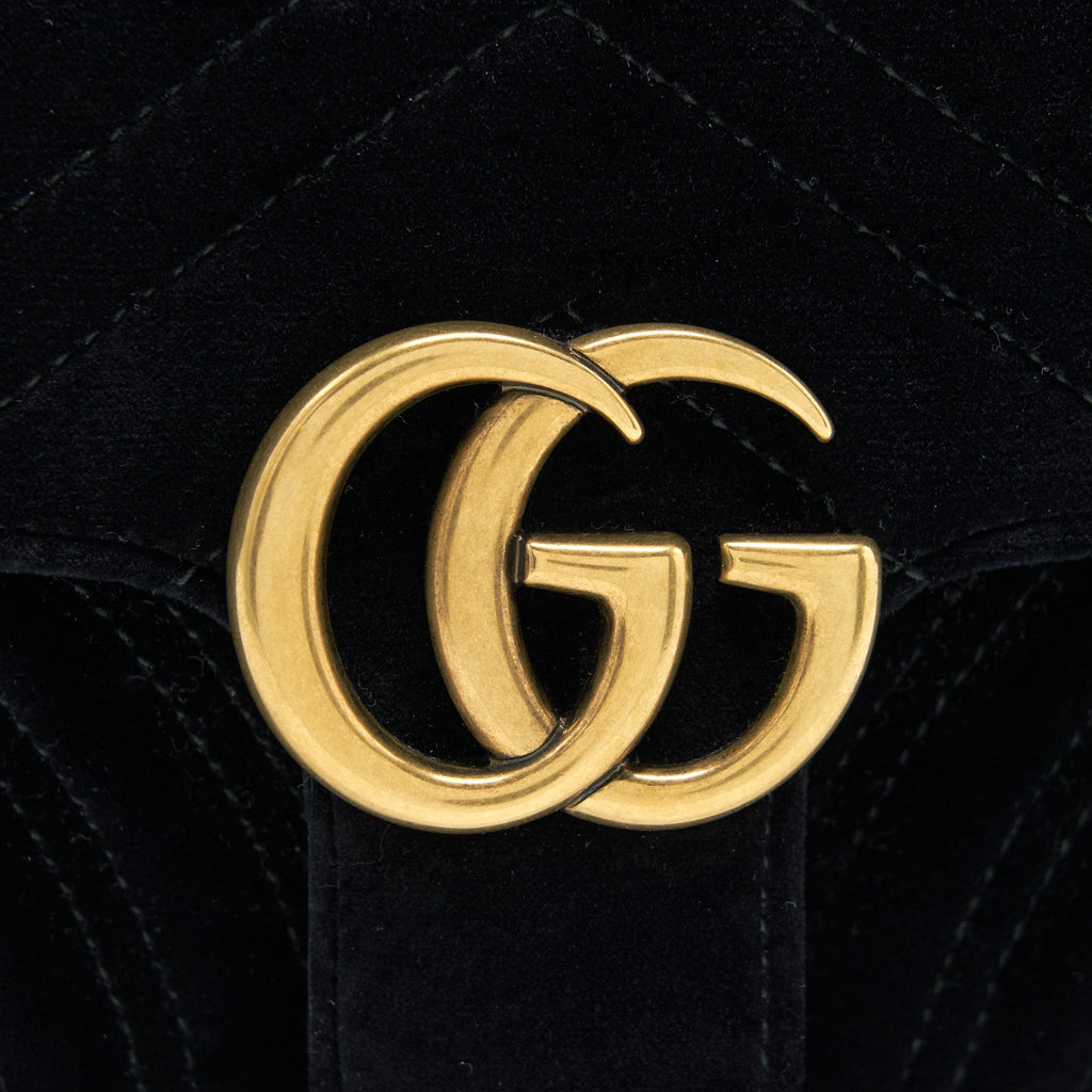 gucci-marmont-flap-bag-velvet-black
