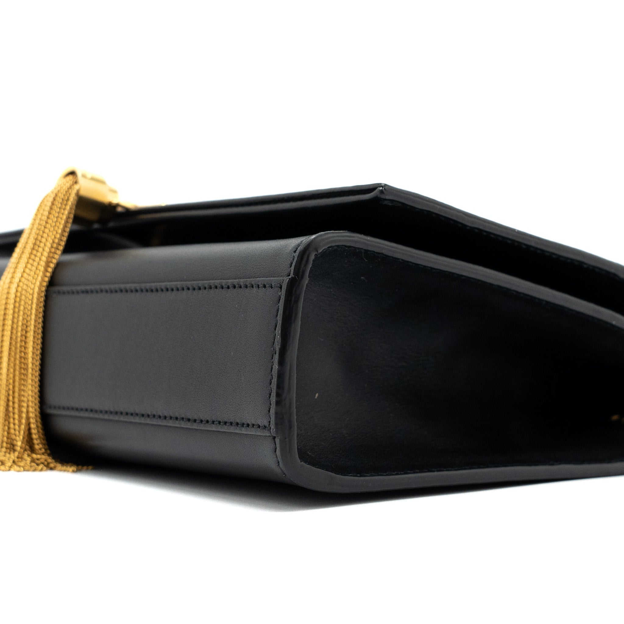 saint-lauren-medium-kate-with-tassel-calfskin-black-ghw