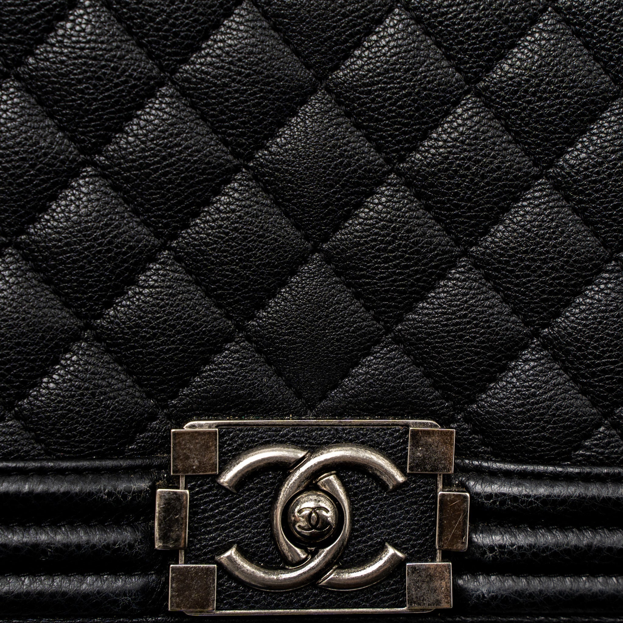 chanel-medium-boy-bag-grained-calfskin-black-ruthenium-hardware