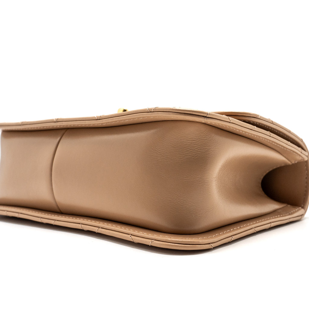 chanel-21a-gold-crush-flap-bag-calfskin-beige-ghw-microchip