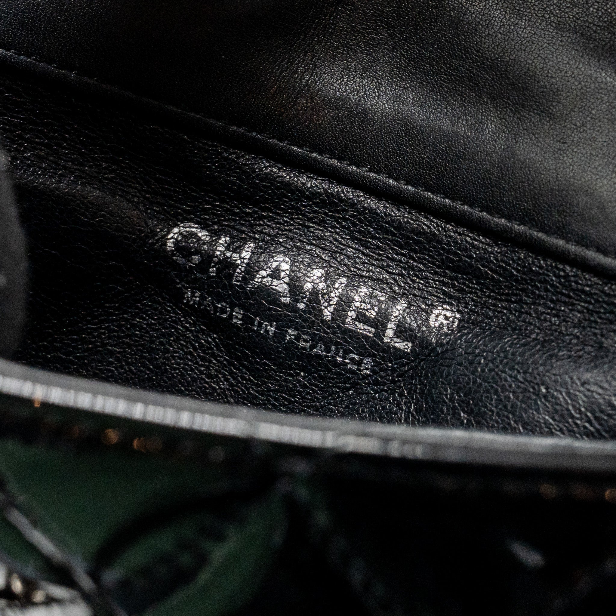 chanel-17c-click-label-shoulder-bag-calfskin-light-pink-lghw-copy
