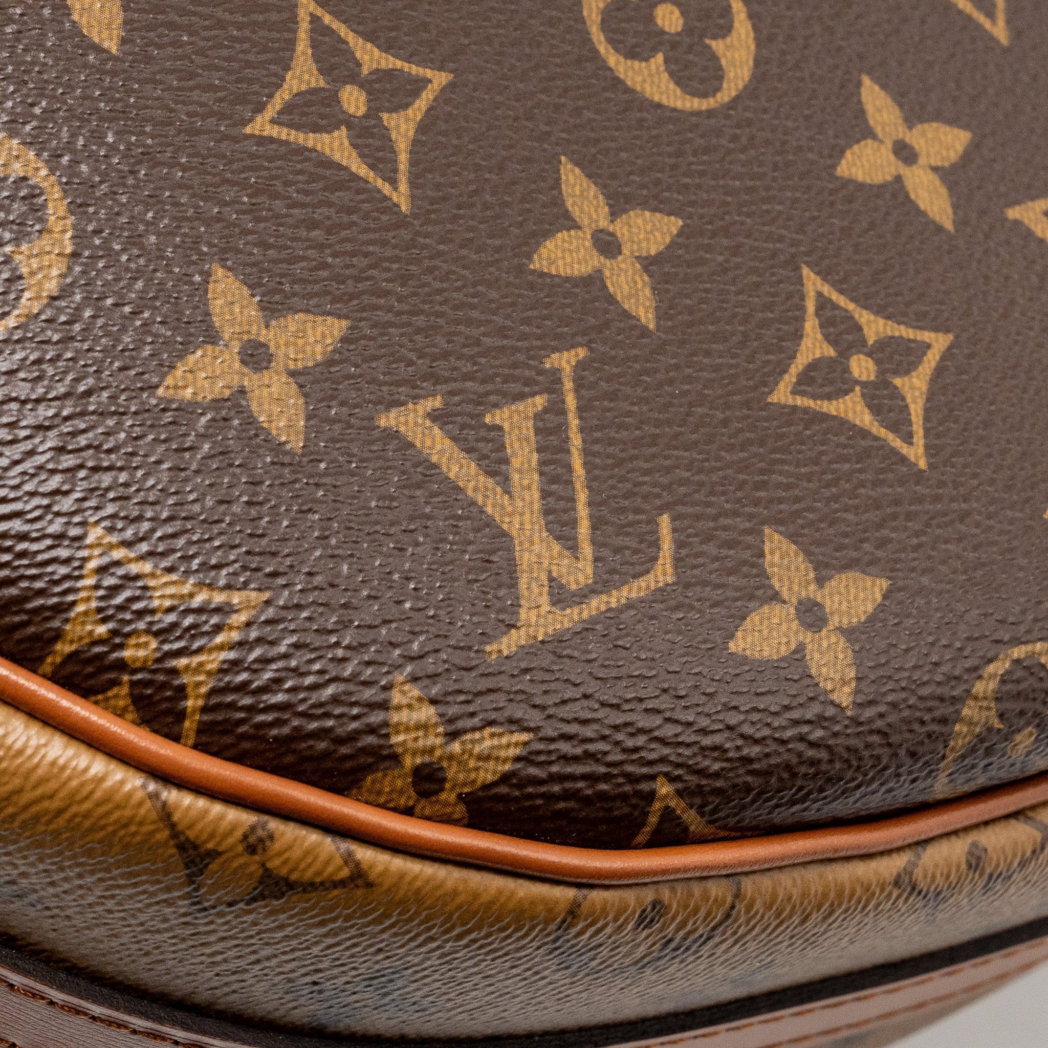 louis-vuitton-loop-hobo-bag-monogram-canvas-ghw