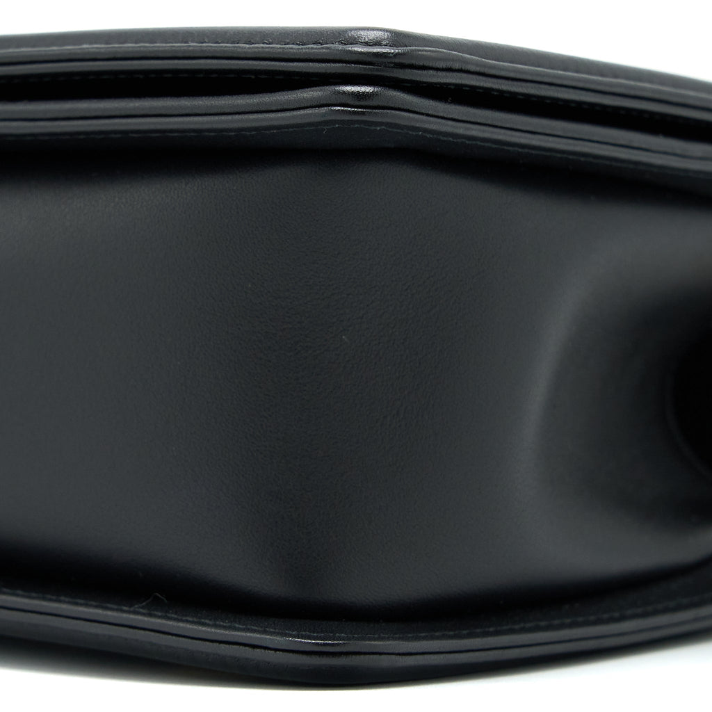 chanel-medium-boy-bag-lambskin-black-brushed-ghw