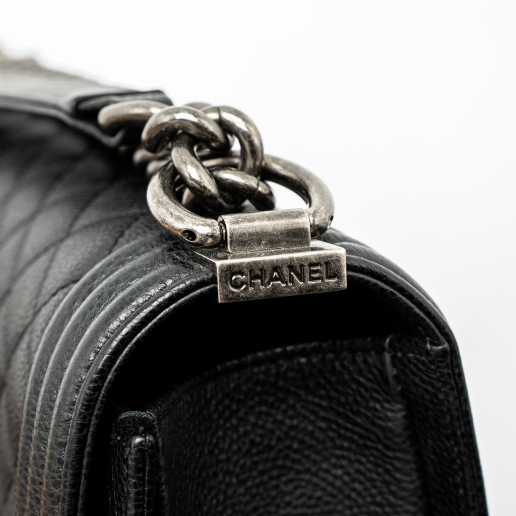 chanel-medium-boy-bag-grained-calfskin-black-ruthenium-hardware