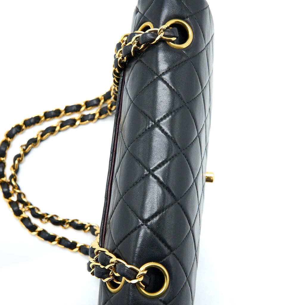 chanel-vintage-classic-double-flap-lambskin-black-ghw
