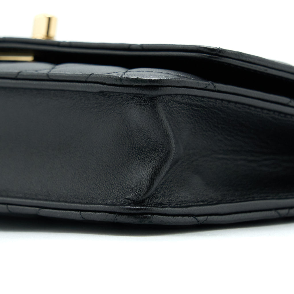 chanel-trendy-cc-wallet-on-chain-lambskin-black-ghw