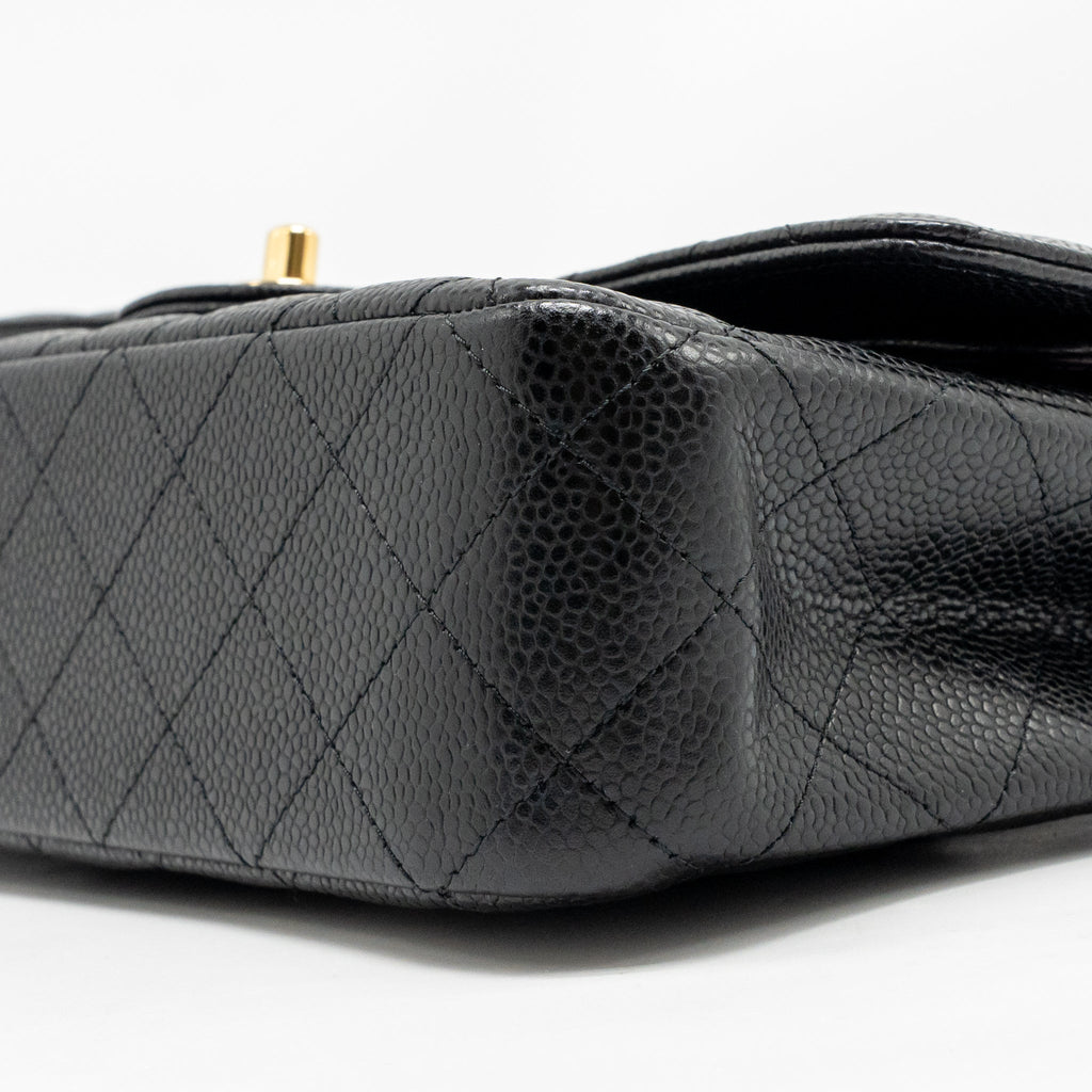 chanel-medium-classic-double-flap-bag-caviar-black-ghw-34