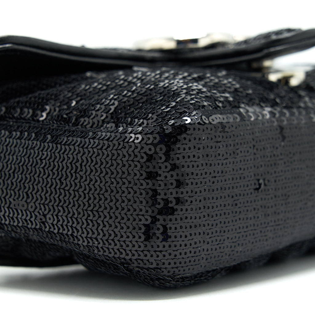 gucci-marmont-mini-sequin-shoulder-bag-black