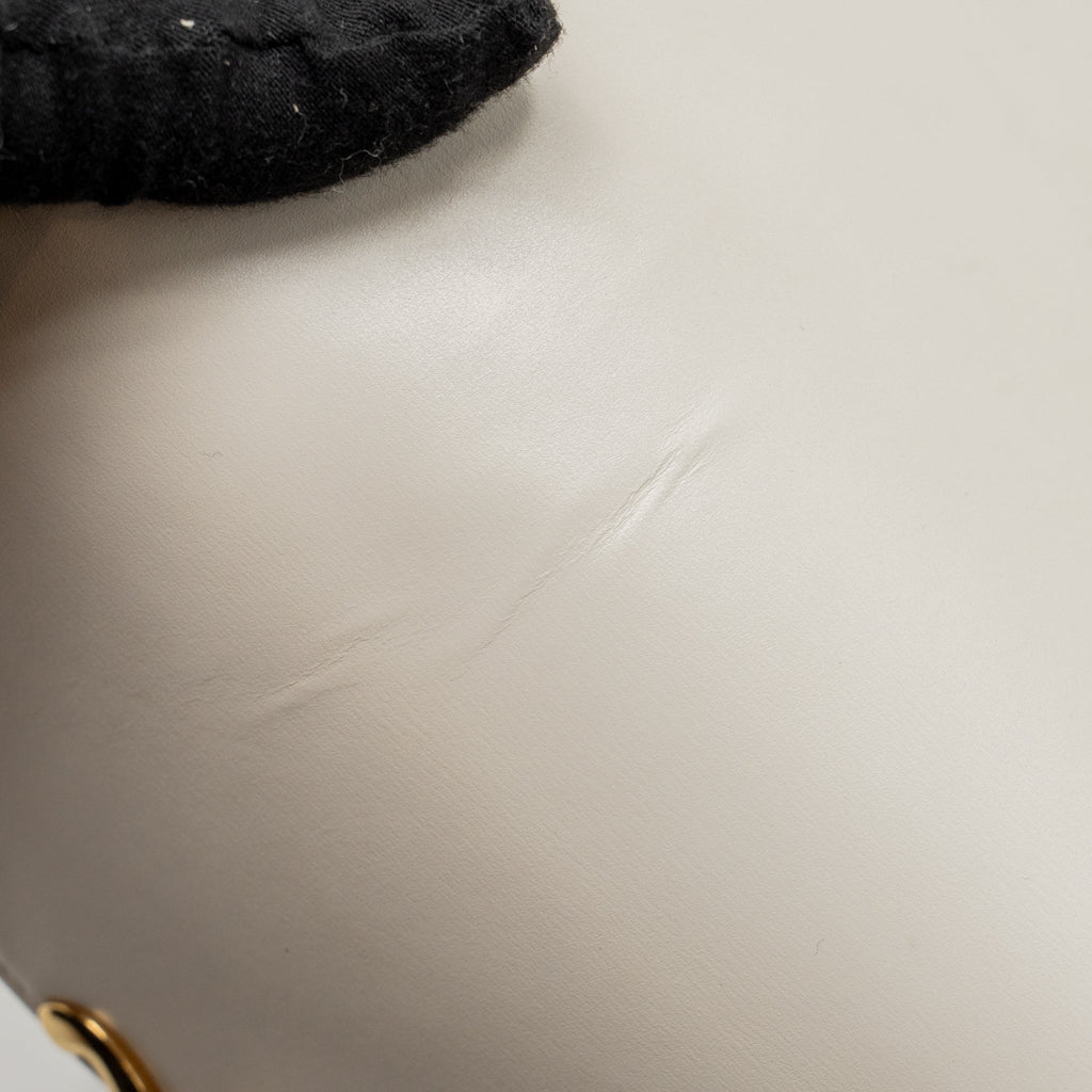 celine-teen-triomphe-bag-calfskin-white-ivory-ghw