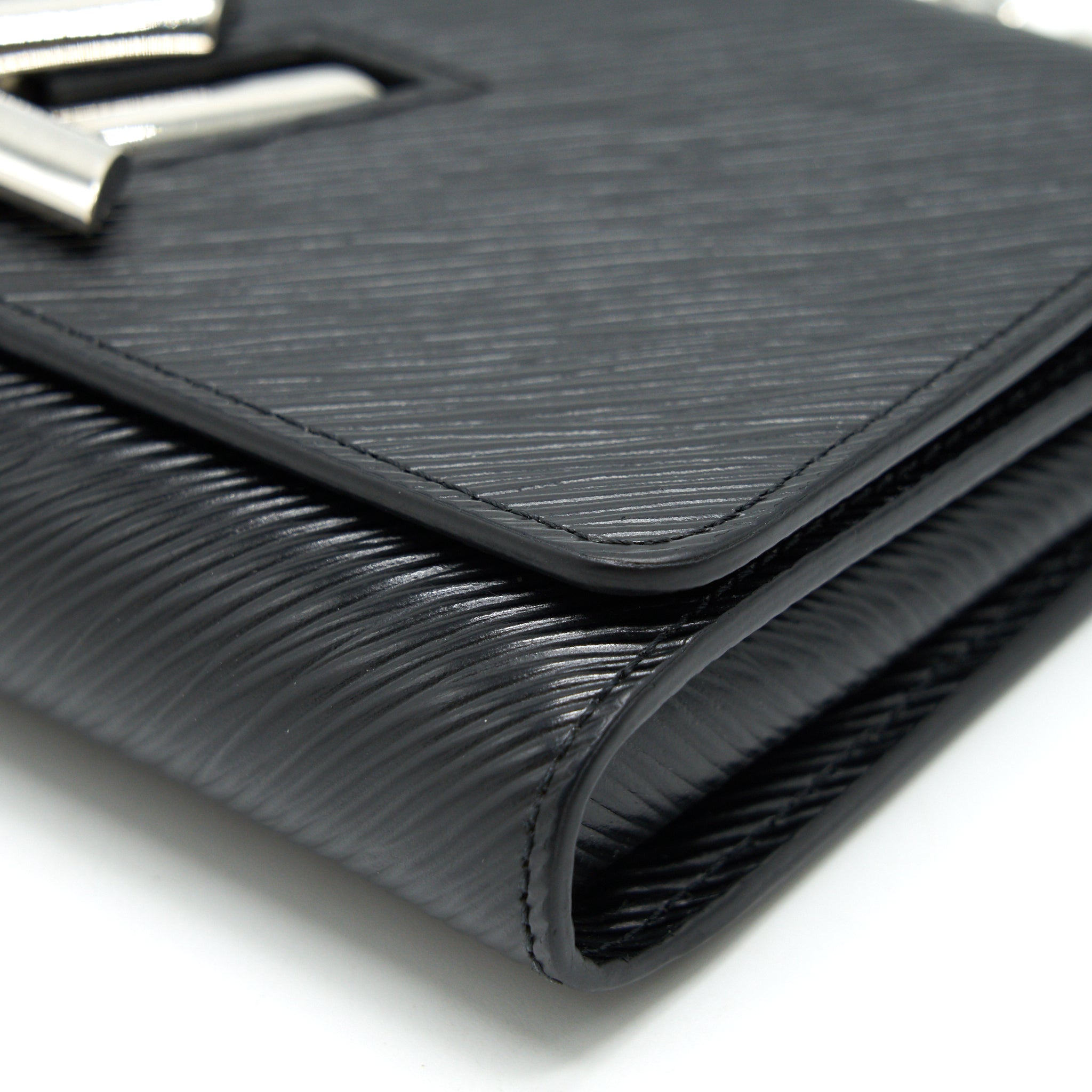 louis-vuitton-twist-wallet-on-chain-black-shw-epi-leather