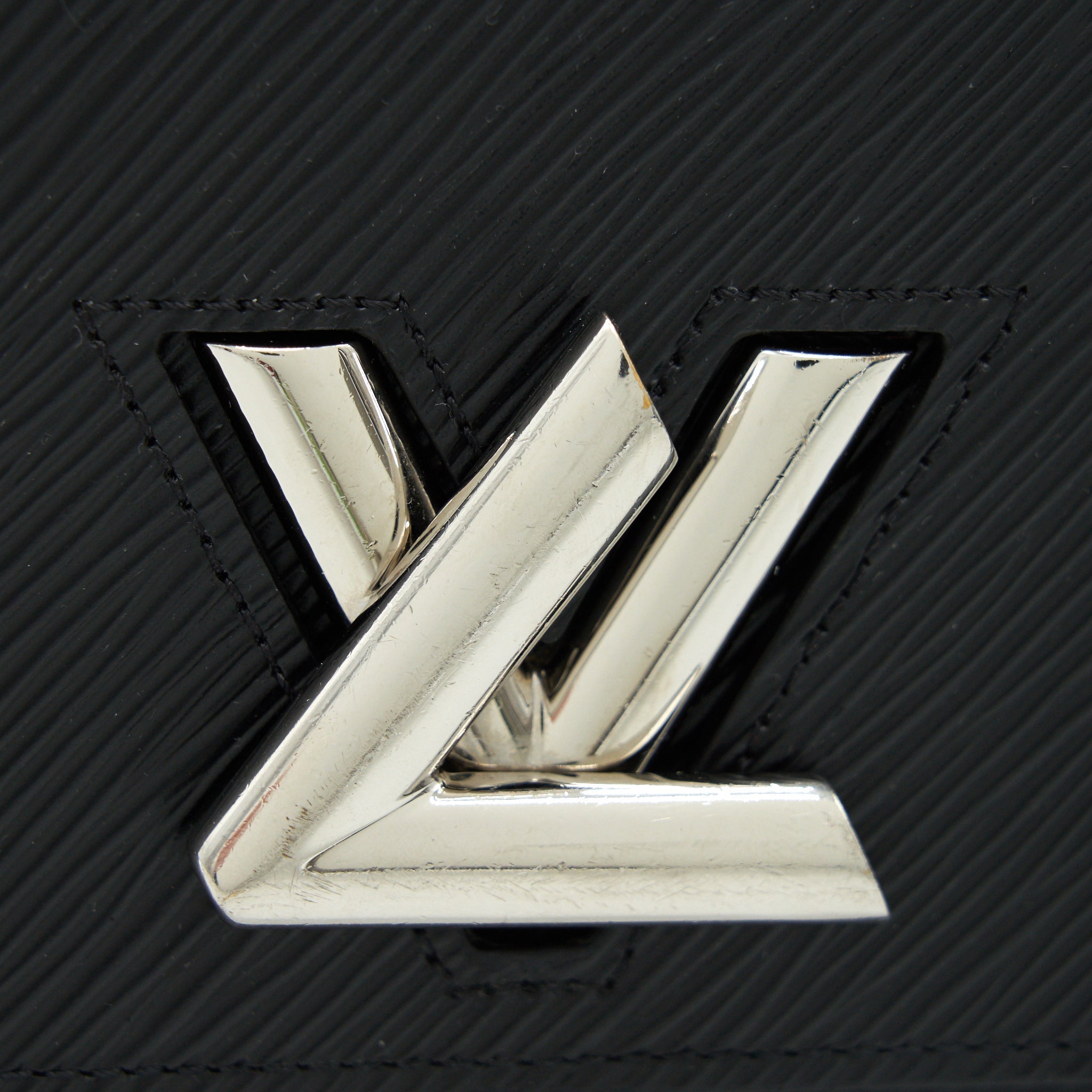 louis-vuitton-twist-wallet-on-chain-black-shw-epi-leather