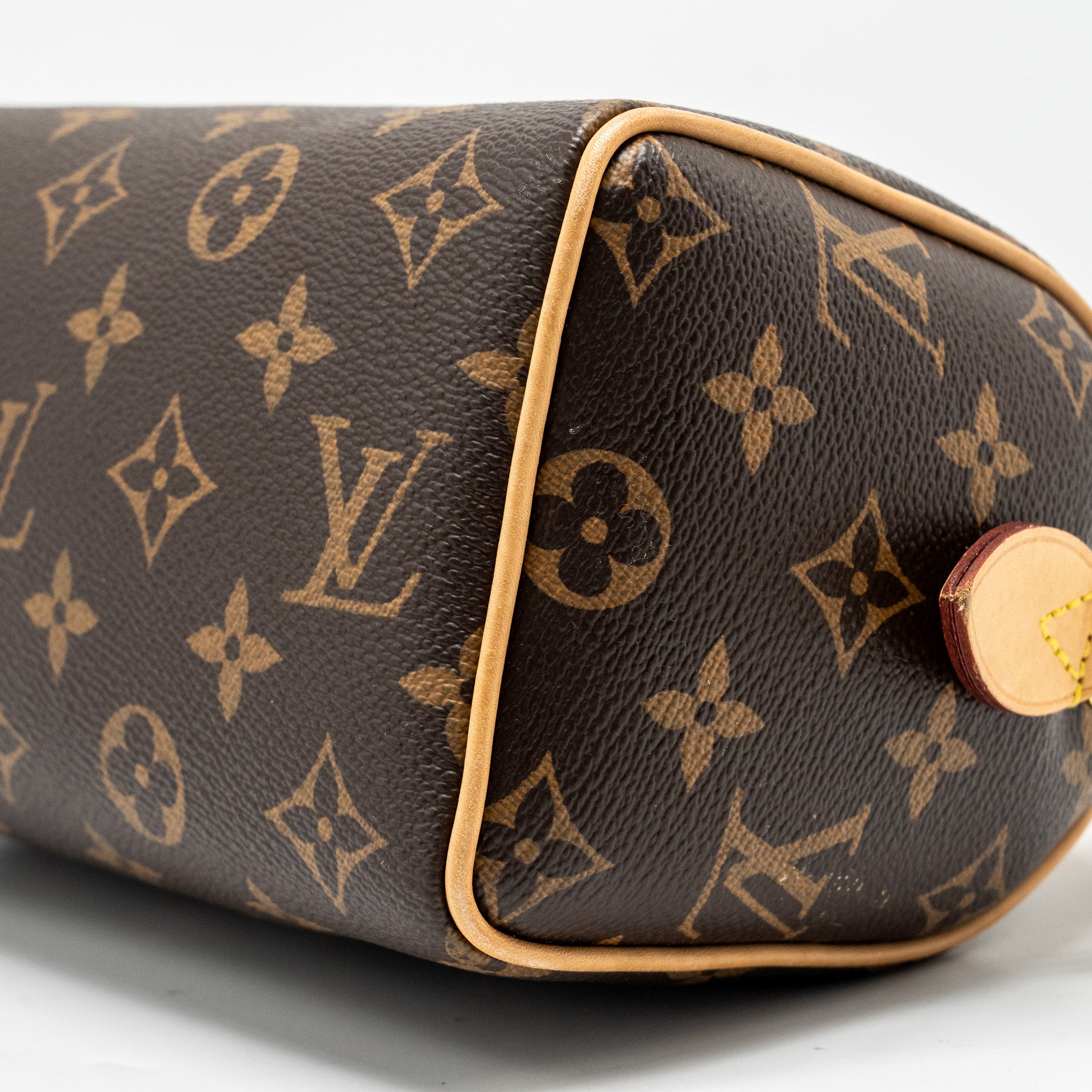 louis-vuitton-speedy-bandouliere-20-monogram-canvas-with-black-strap-ghw-1
