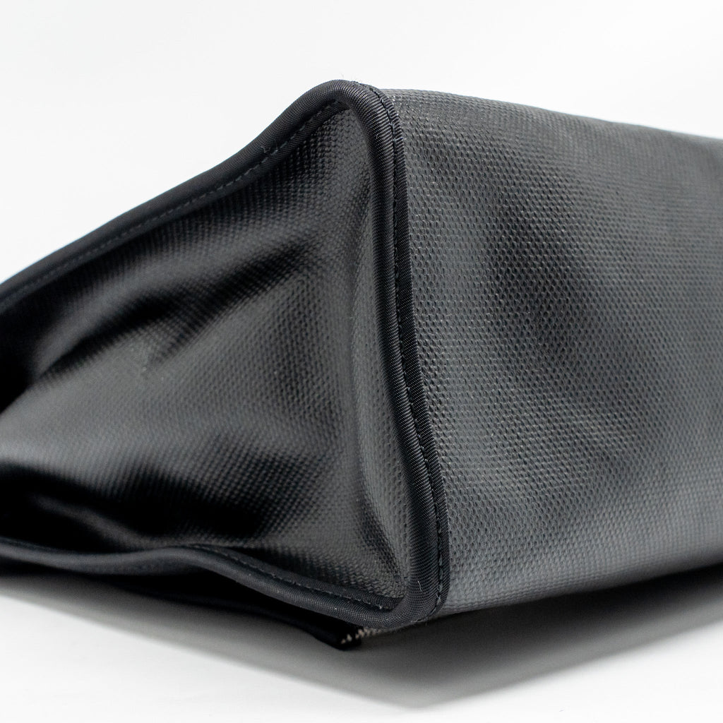 hermes-herbag-31-zip-bag-berline-canvas-hunter-leather-black-ecru-black-shw-stamp-d