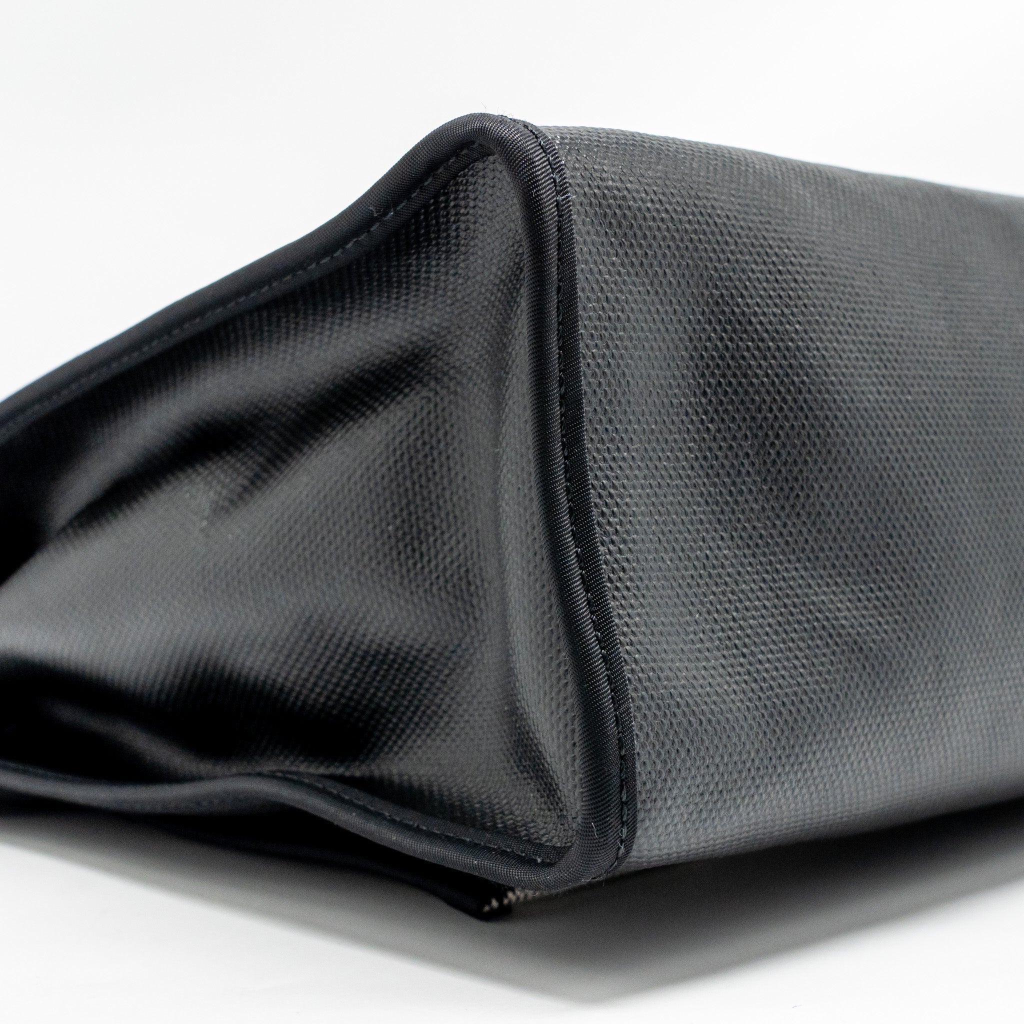 hermes-herbag-31-zip-bag-berline-canvas-hunter-leather-black-ecru-black-shw-stamp-d