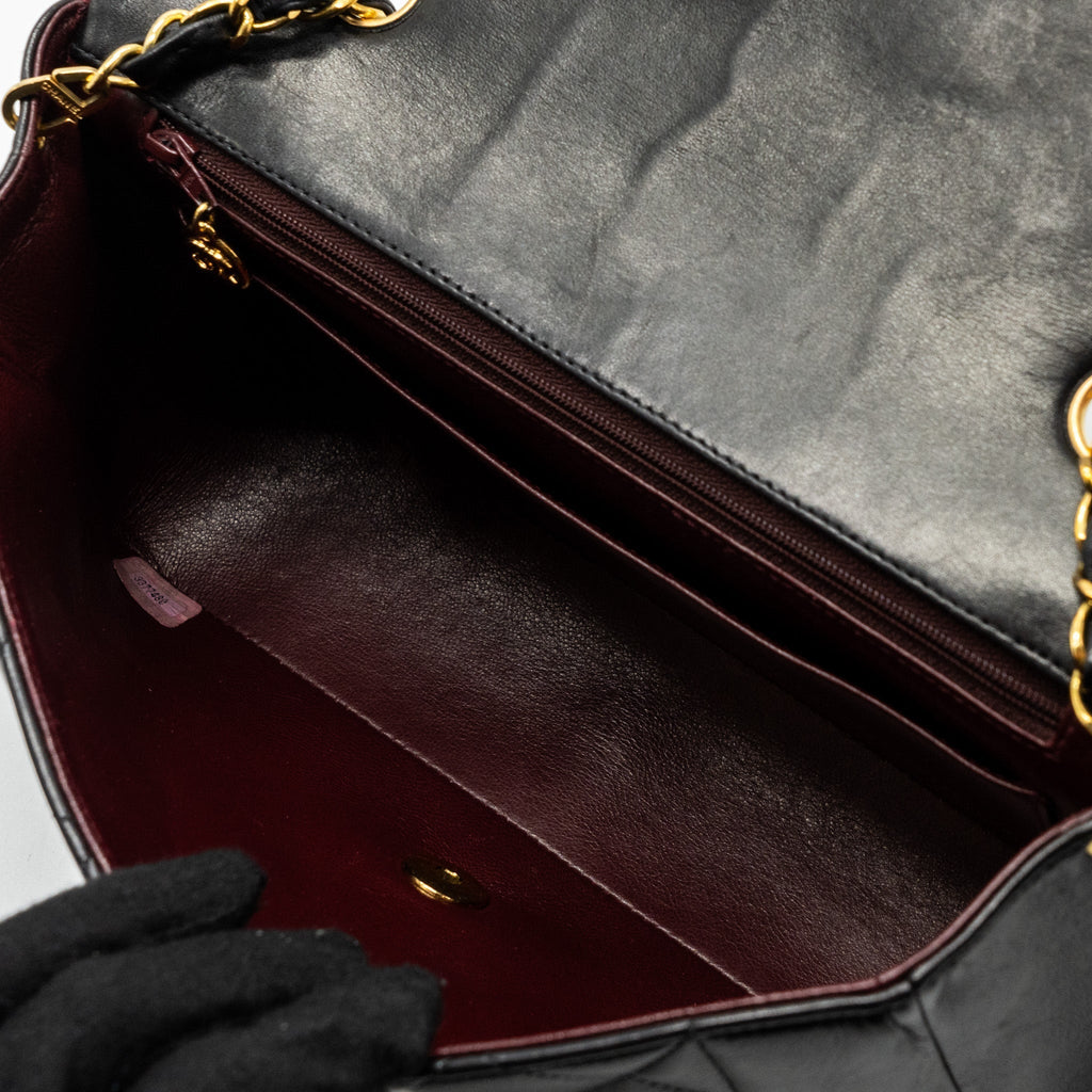 chanel-vintage-diana-flap-bag-lambskin-black-ghw