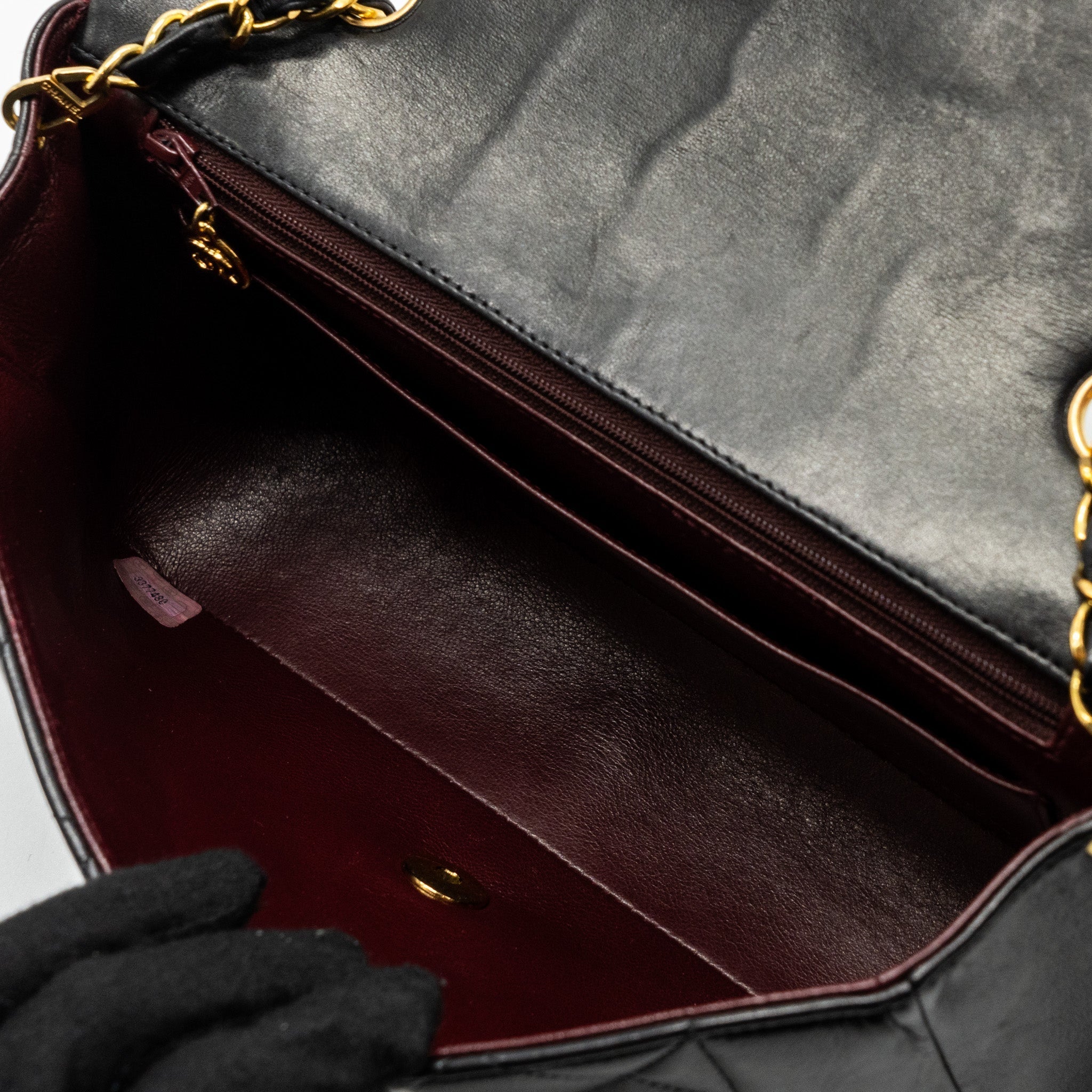 chanel-vintage-diana-flap-bag-lambskin-black-ghw