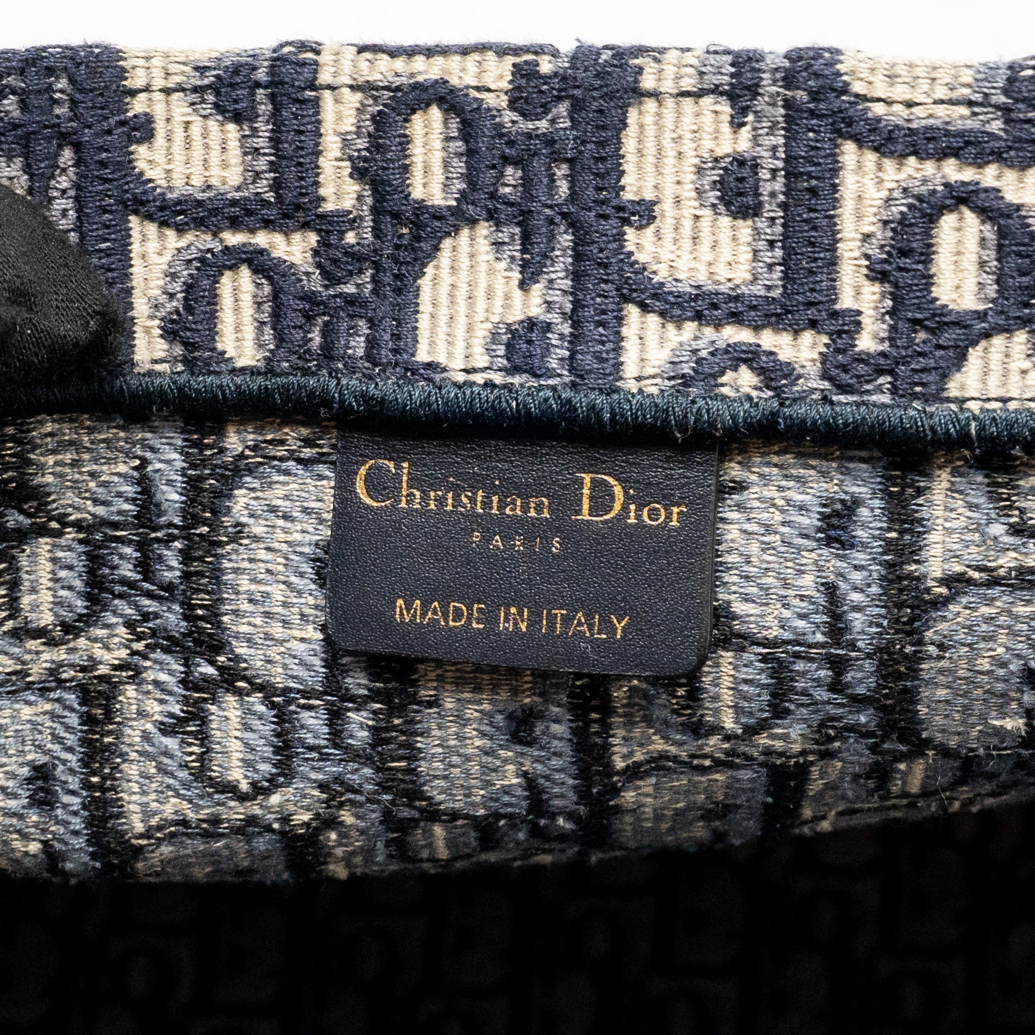 dior-large-book-tote-blue-dior-oblique-embroidery-2