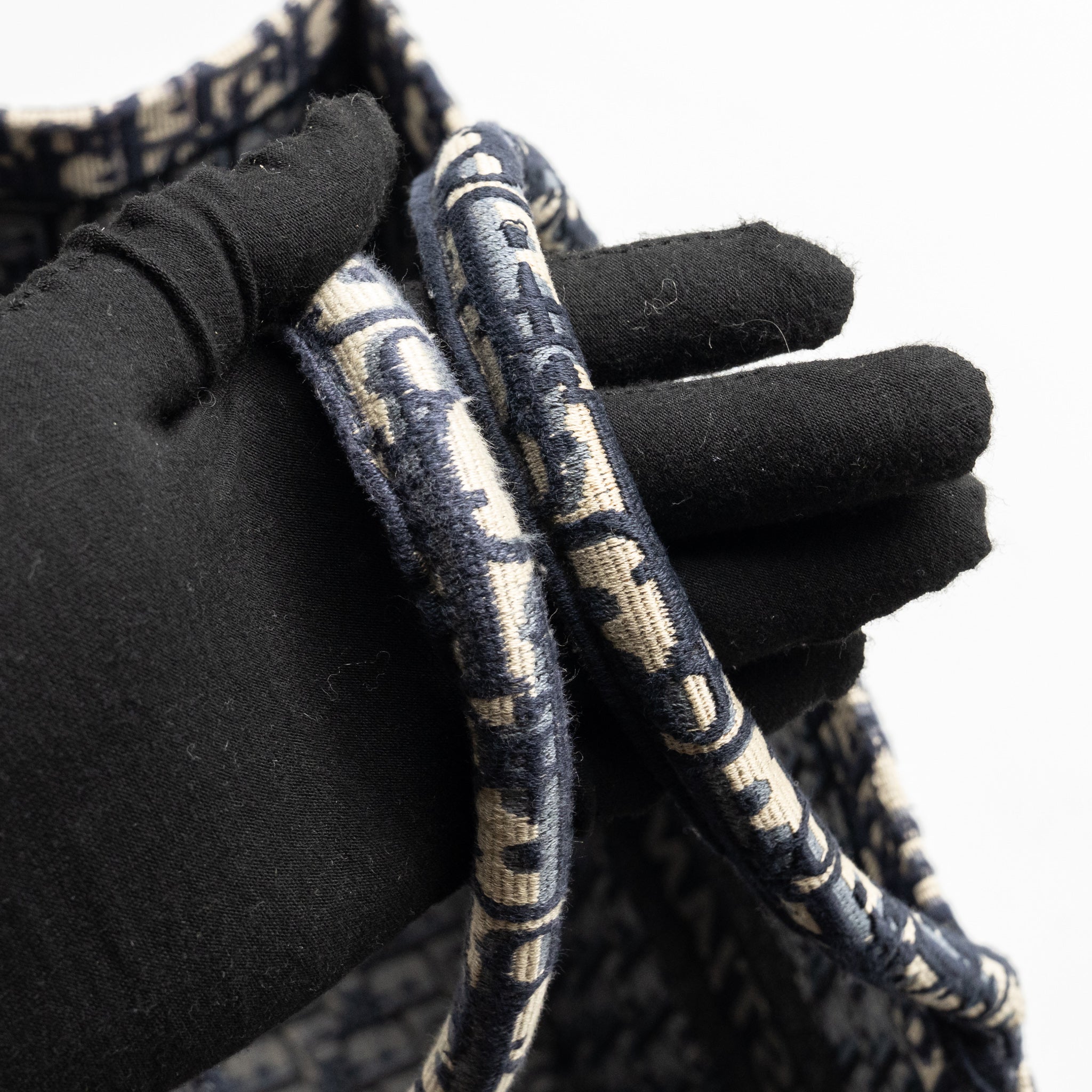 dior-large-book-tote-blue-dior-oblique-embroidery-2