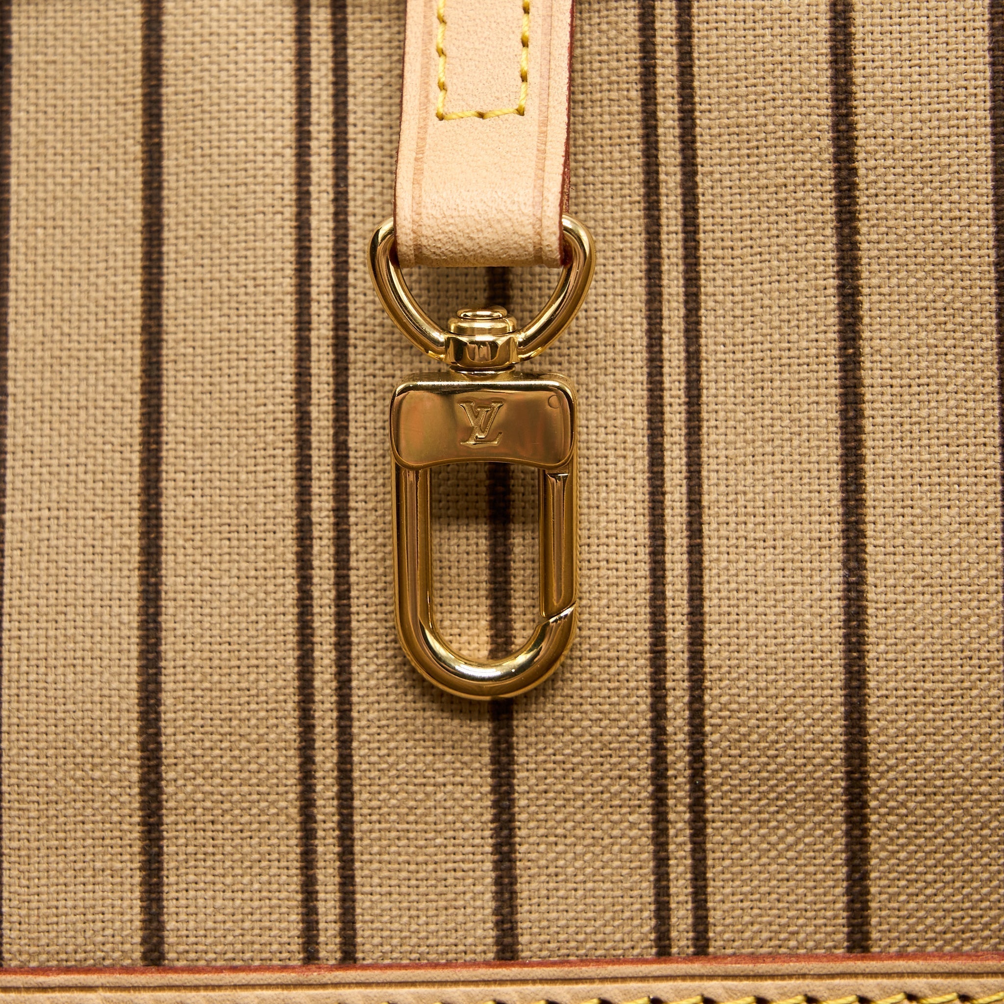 louis-vuitton-neverfull-mm-monogram-canvas-beige-lghw