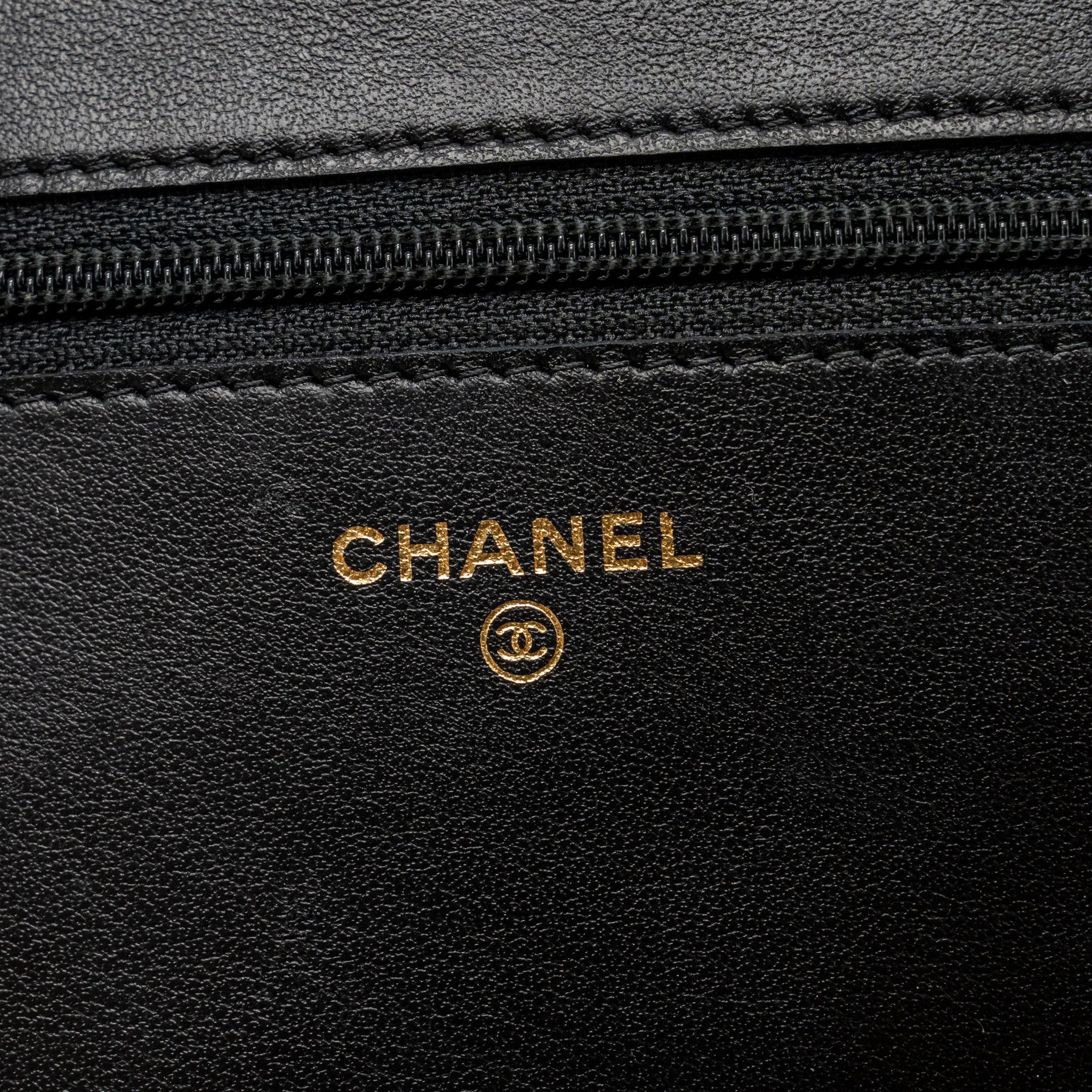 chanel-boy-wallet-on-chain-caviar-black-ghw-4