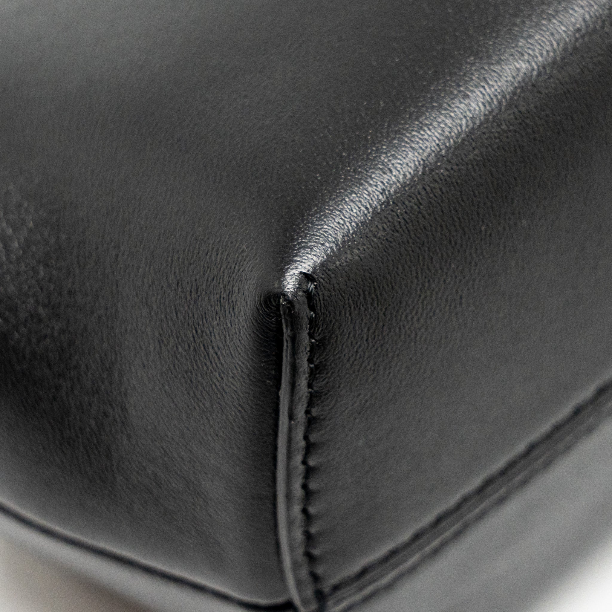 fendi-small-fendi-first-clutch-bag-nappa-black-ghw