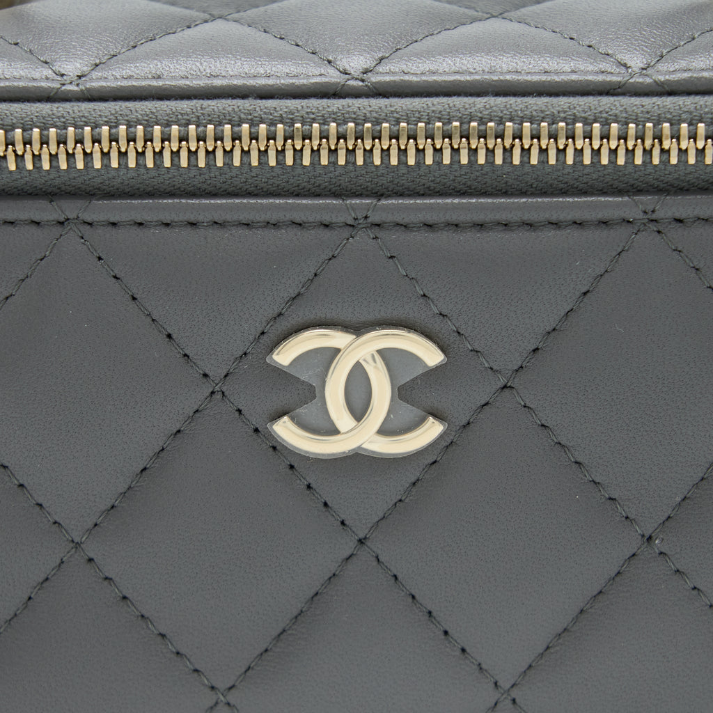 chanel-top-handle-long-vanity-with-chain-lambskin-grey-lghw-microchip