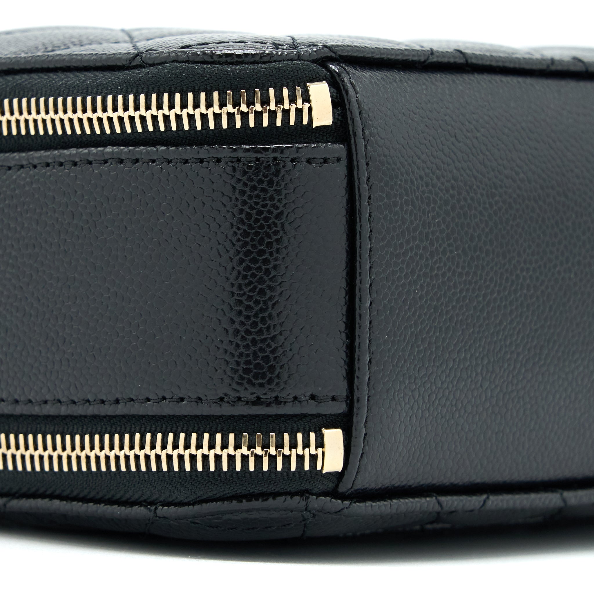 chanel-22s-top-handle-small-vanity-case-caviar-black-brushed-ghw-microchip