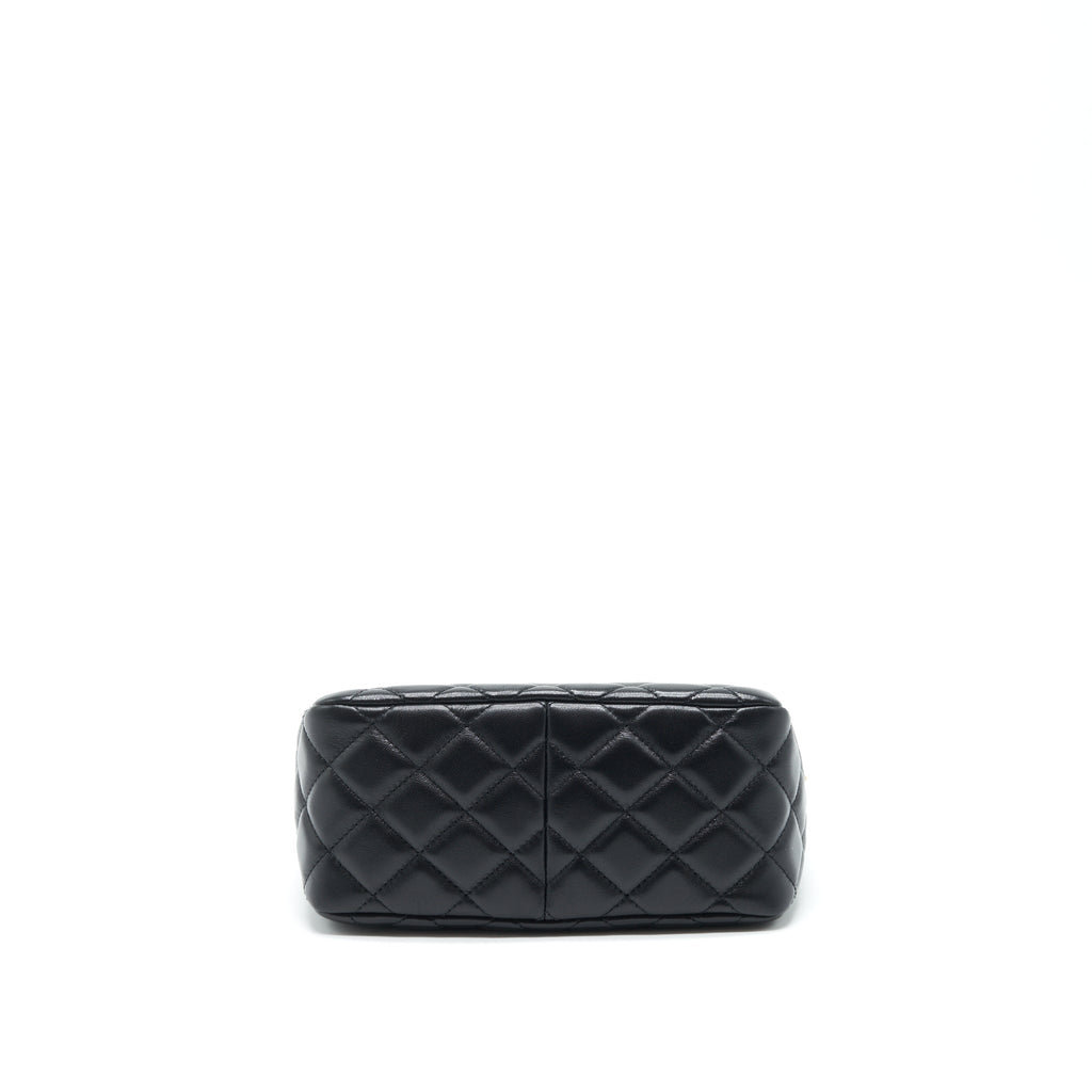 copy-of-chanel-22s-pearl-crush-hobo-bag-lambskin-black-ghw