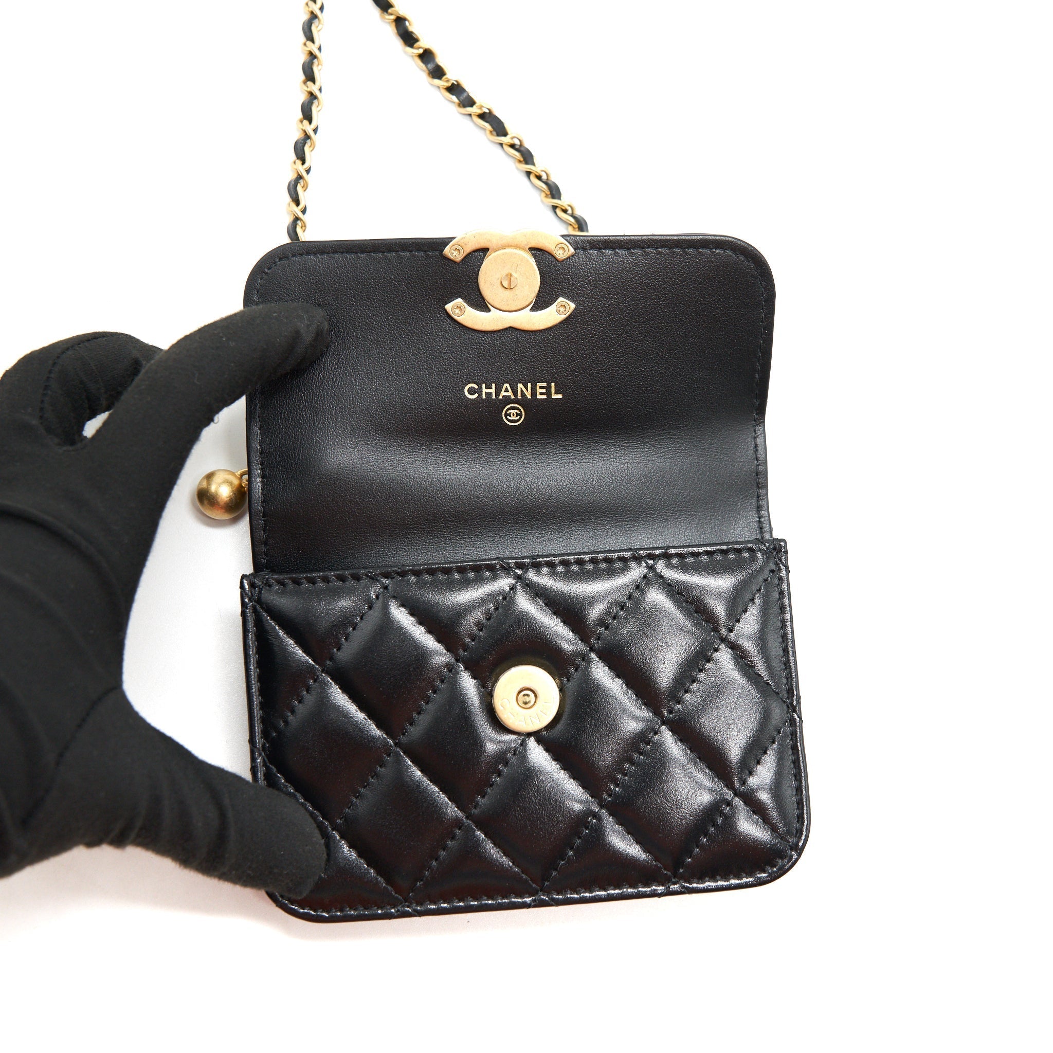 chanel-21a-flap-coin-purse-with-chain-calfskin-black-ghw