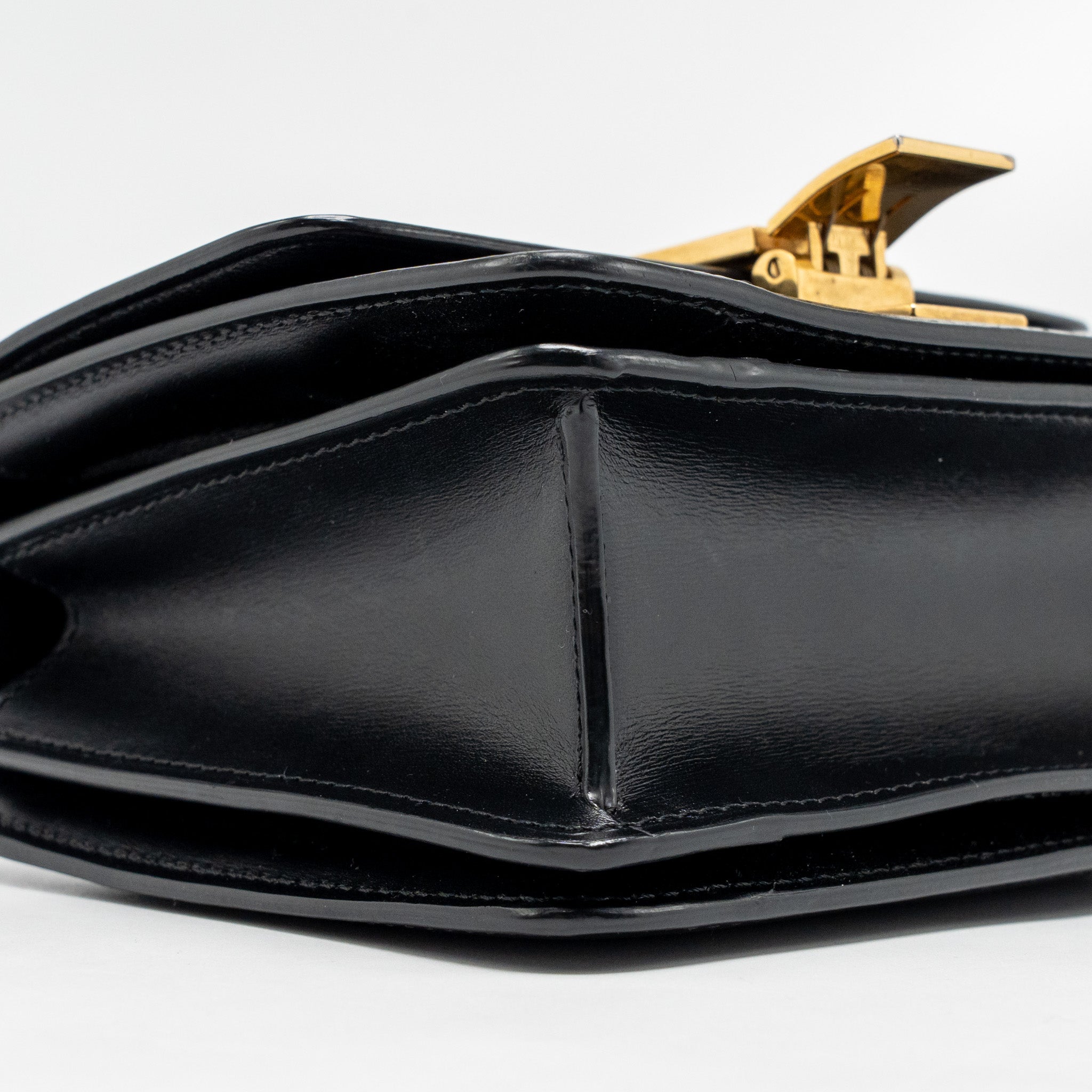 celine-teen-classic-bag-calfskin-black-ghw