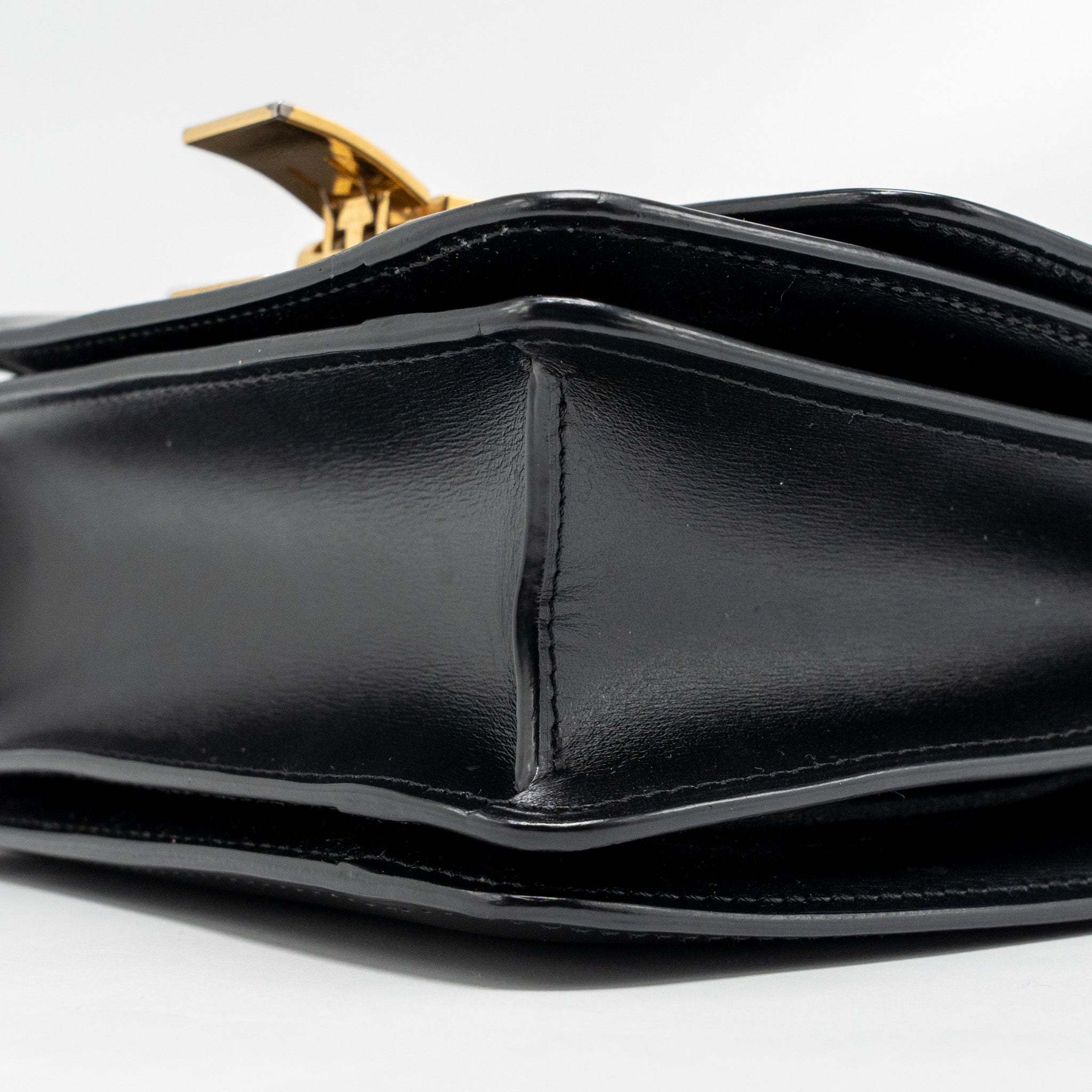 celine-teen-classic-bag-calfskin-black-ghw